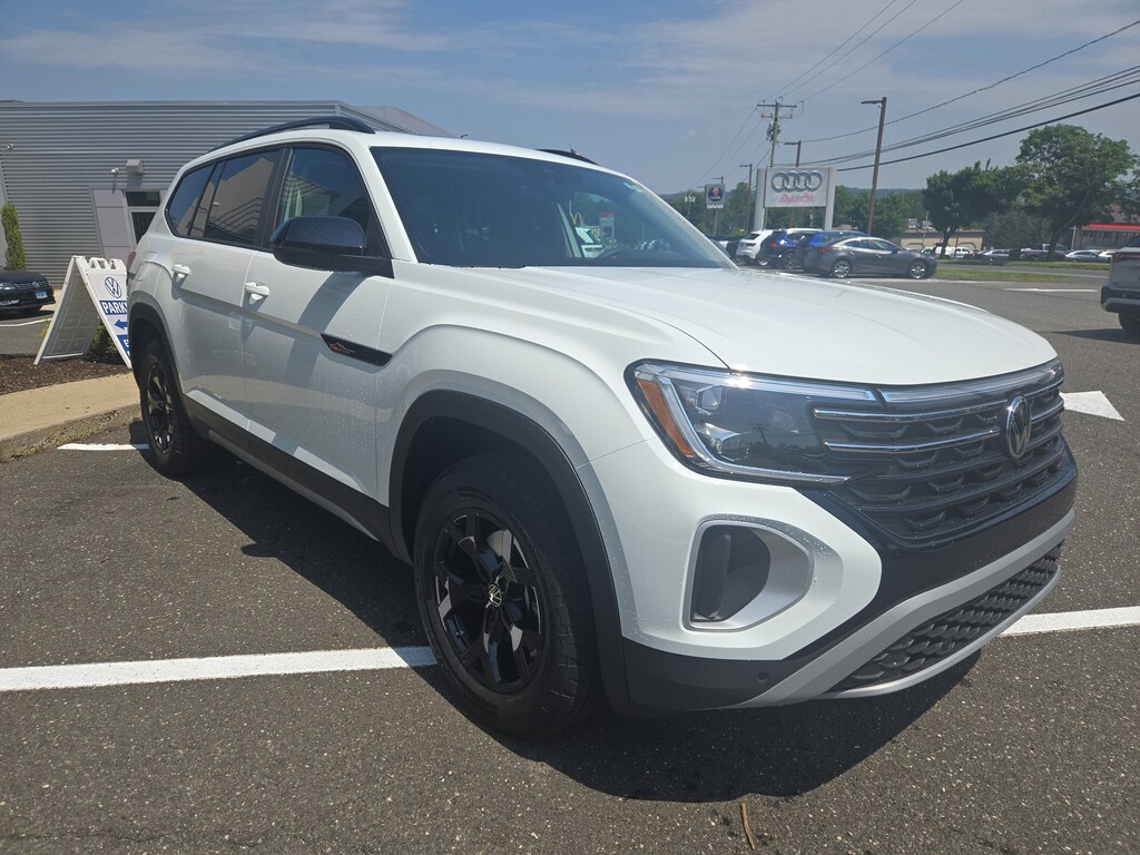 New 2025 Volkswagen Atlas 2.0T Peak Edition 2.0T Peak Edition 4MOTION