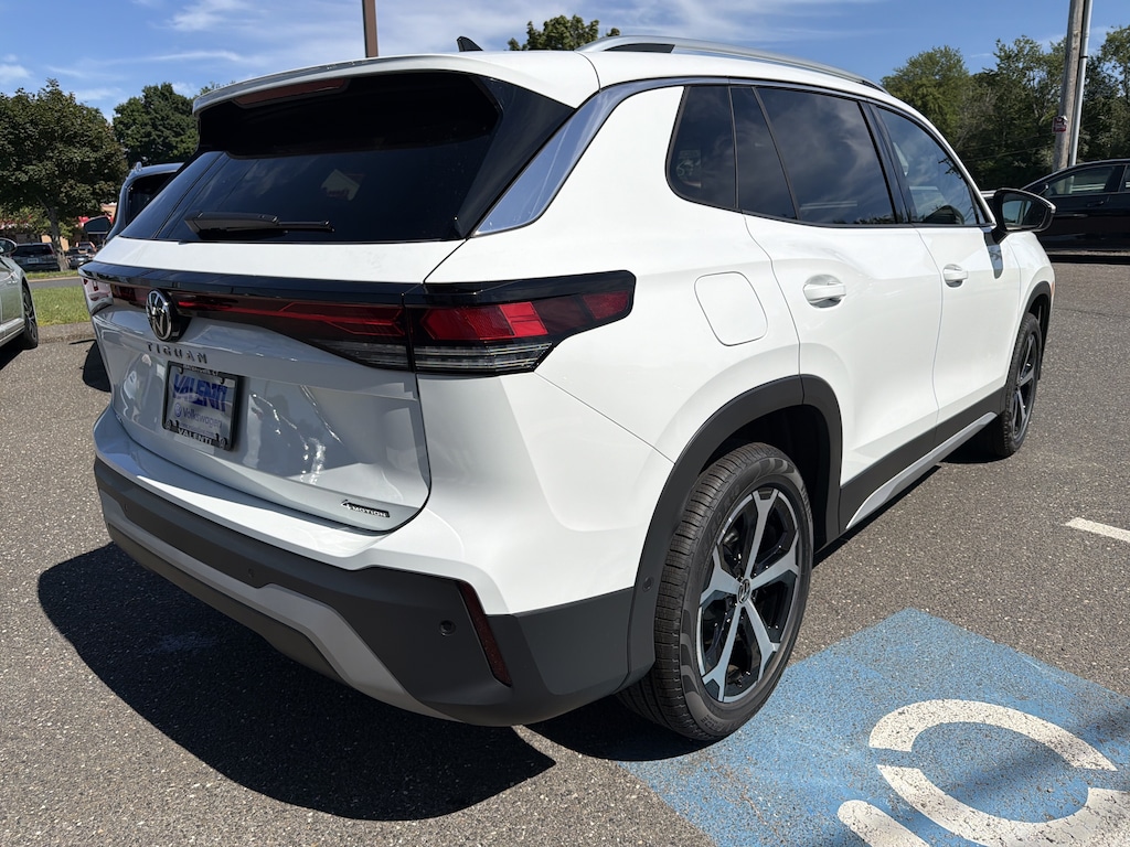 New 2026 Volkswagen Tiguan SE SE 4MOTION