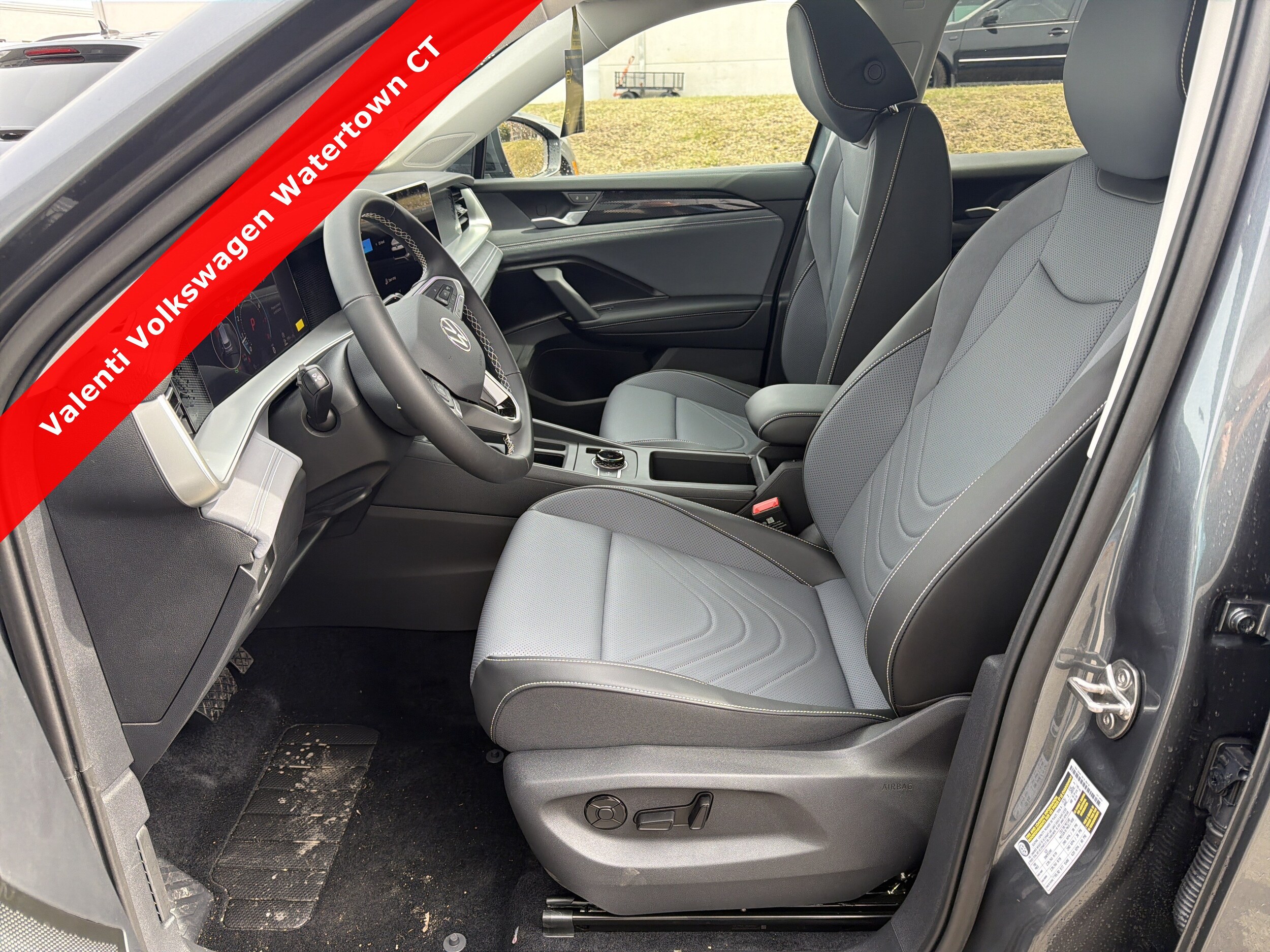 2026 Volkswagen Tiguan SE - Photo 15