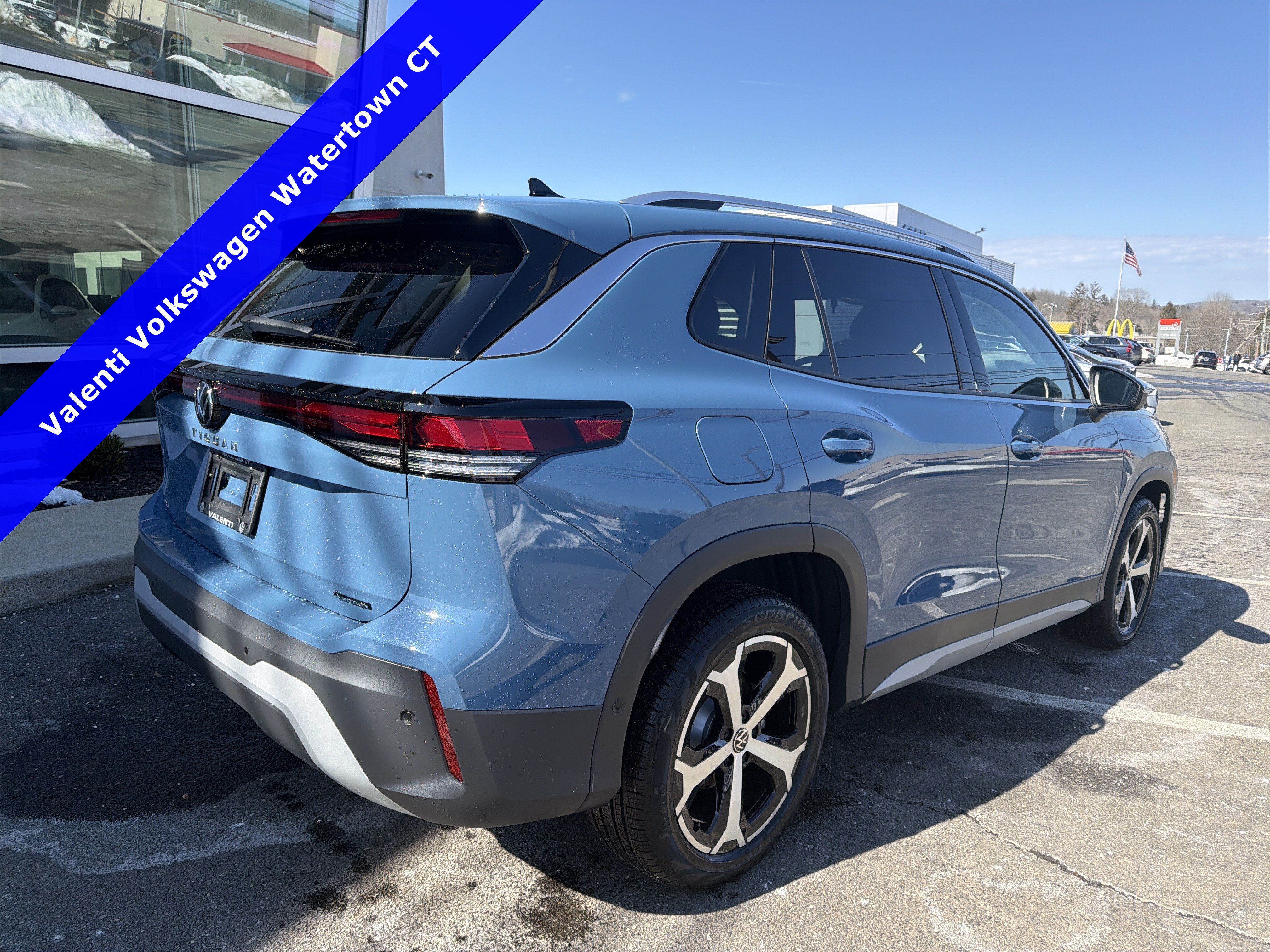 2026 Volkswagen Tiguan SE - Photo 5