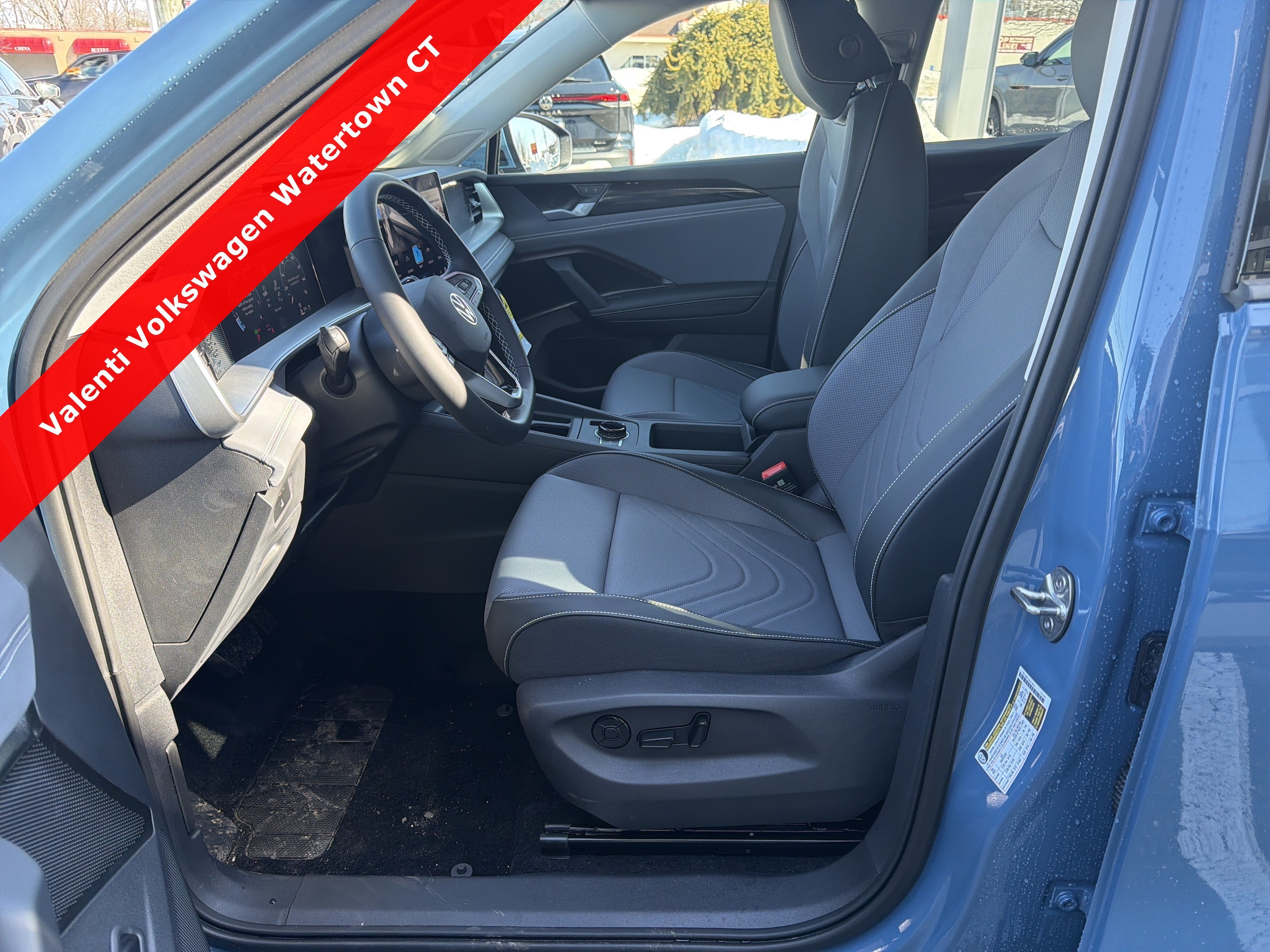 2026 Volkswagen Tiguan SE - Photo 12