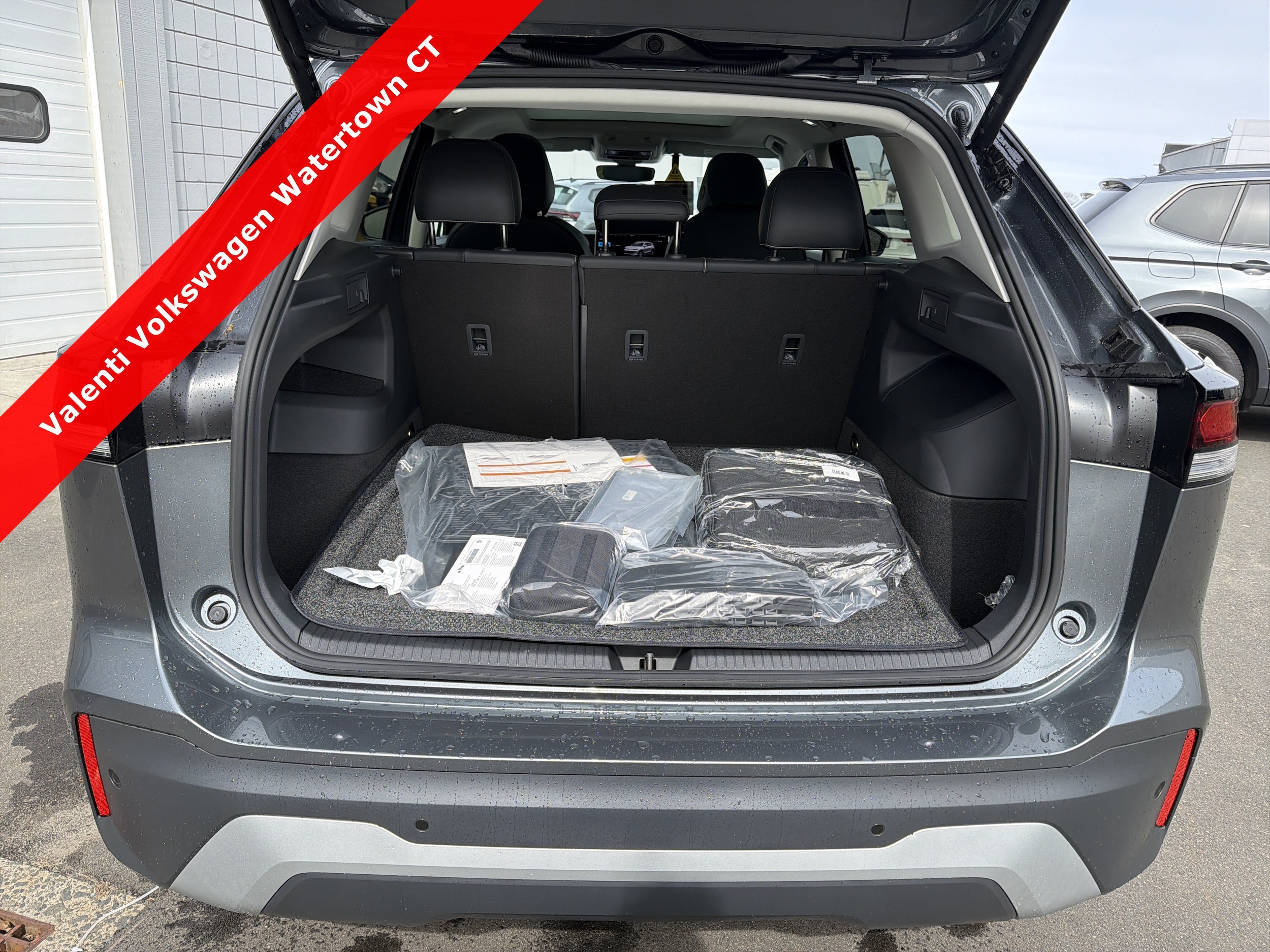 2026 Volkswagen Tiguan SE - Photo 16