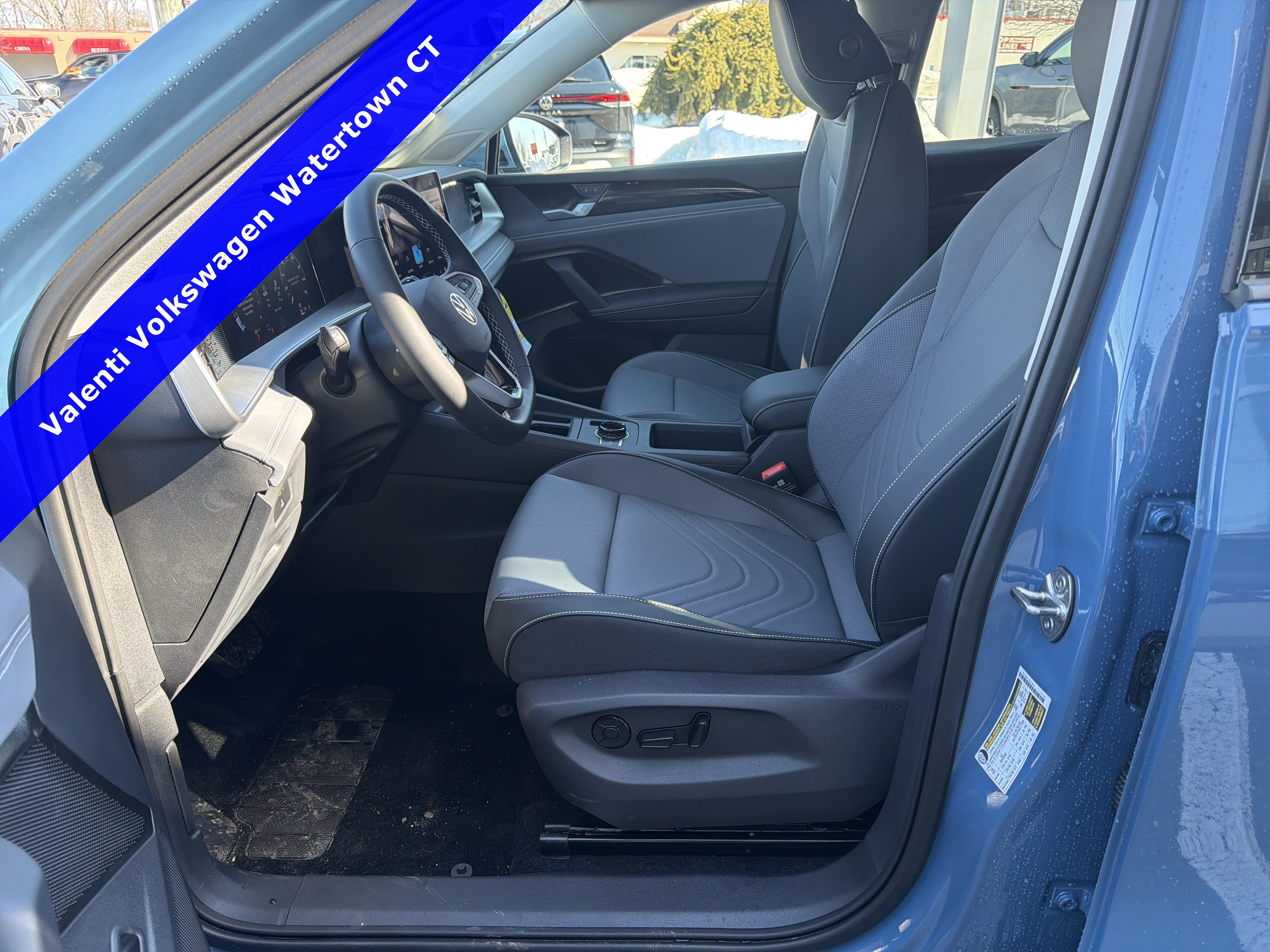 2026 Volkswagen Tiguan SE - Photo 12