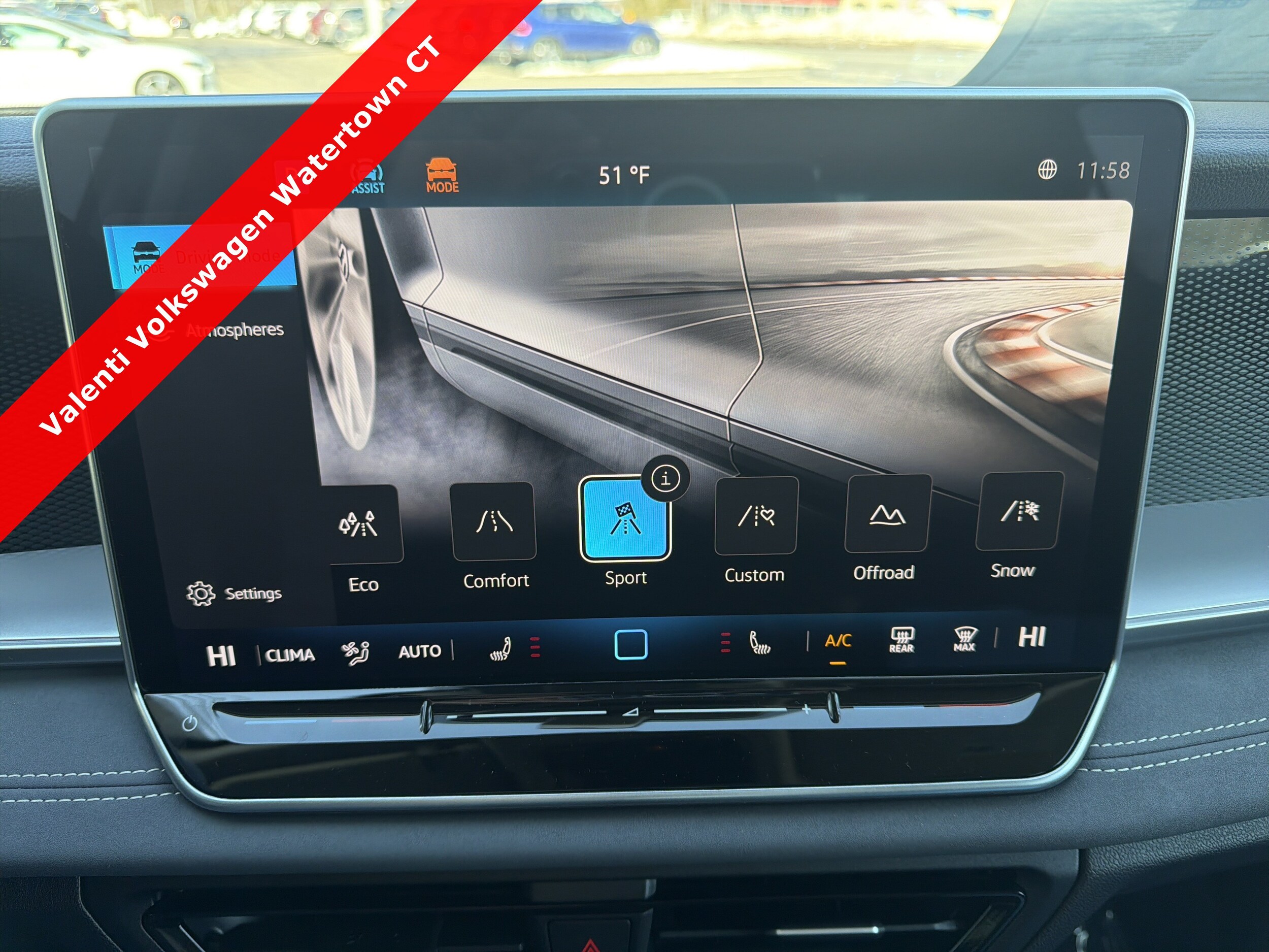 2026 Volkswagen Tiguan SE - Photo 22