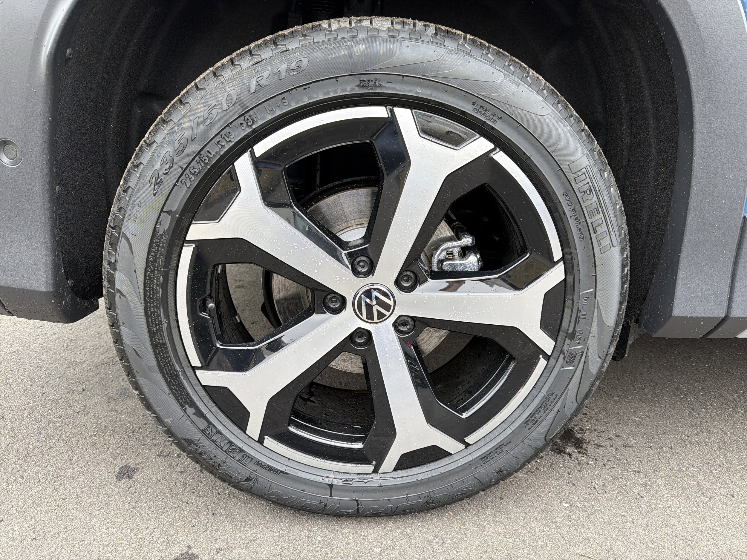 2026 Volkswagen Tiguan SE - Photo 6