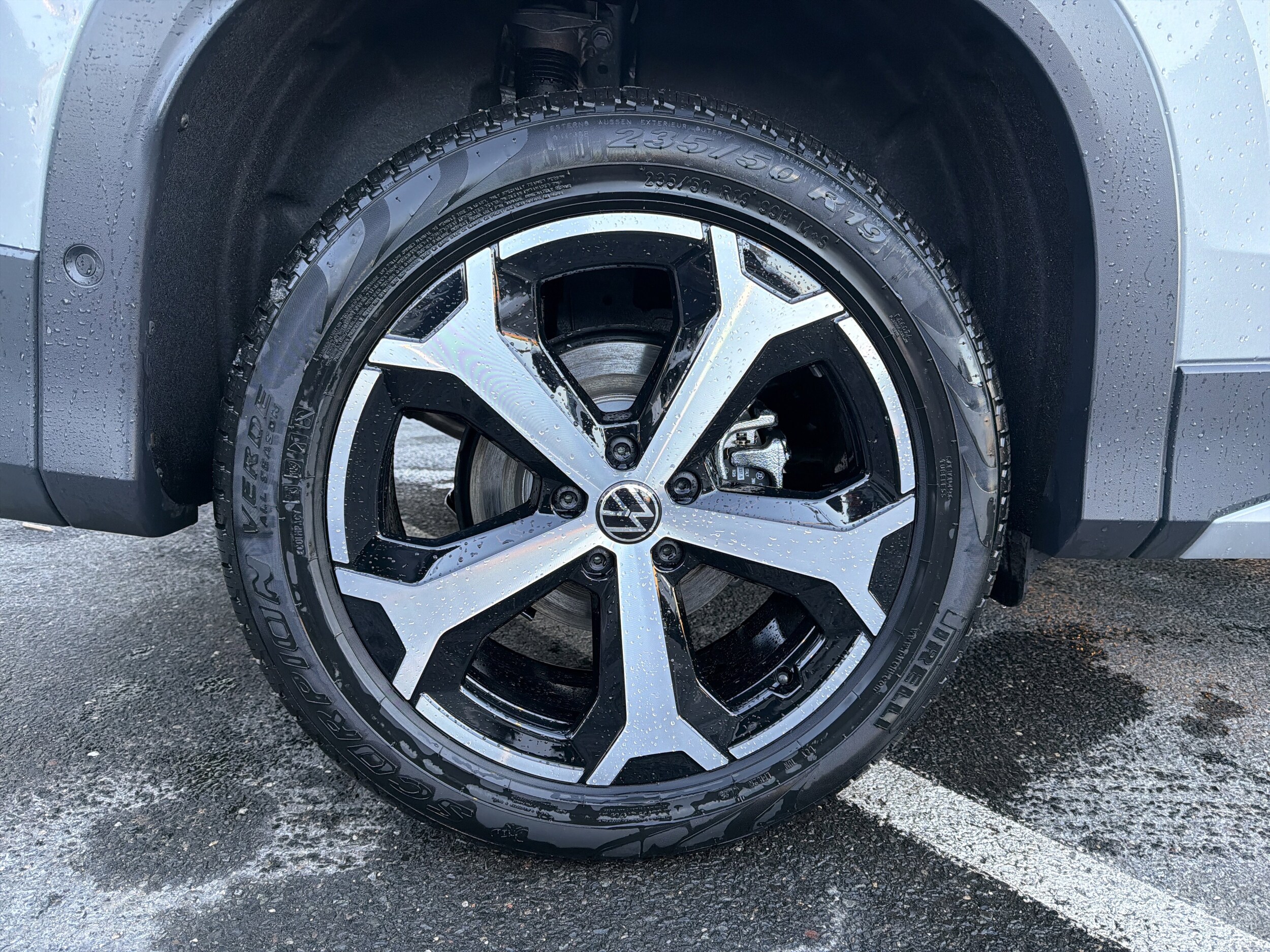 2026 Volkswagen Tiguan SE - Photo 17