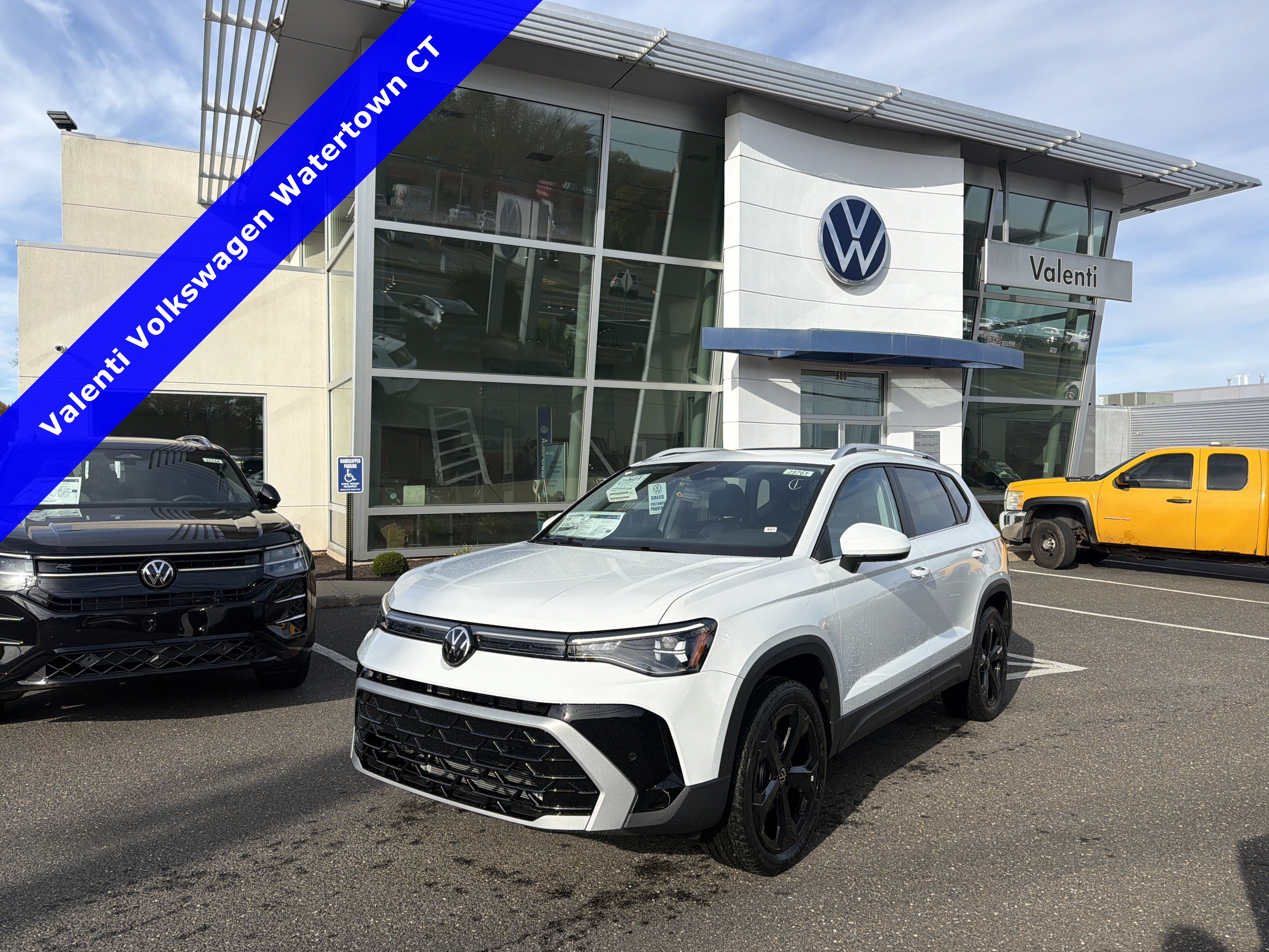 2027 Volkswagen Taos SEL SEL 4MOTION