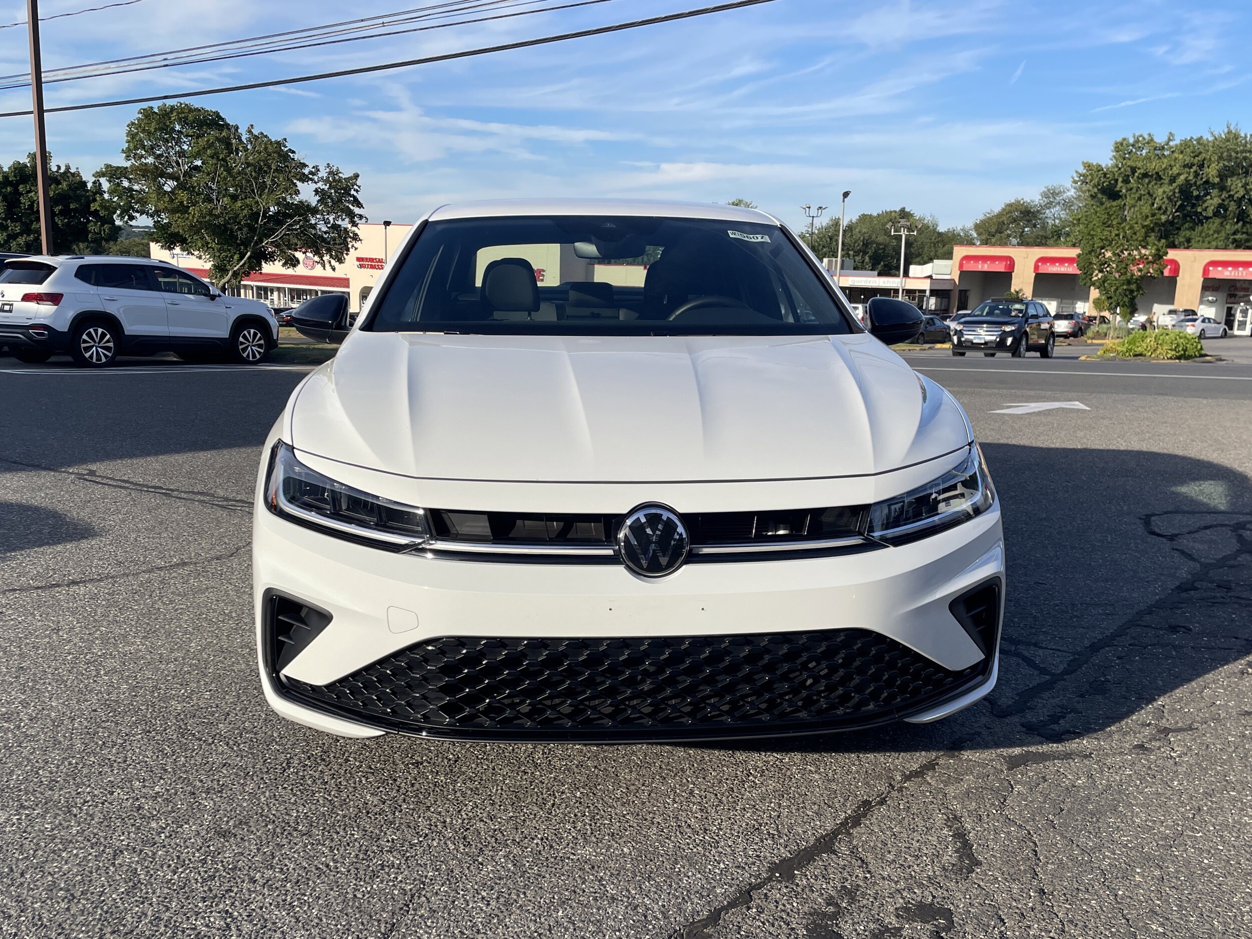 2025 Volkswagen Jetta Sport photo 2
