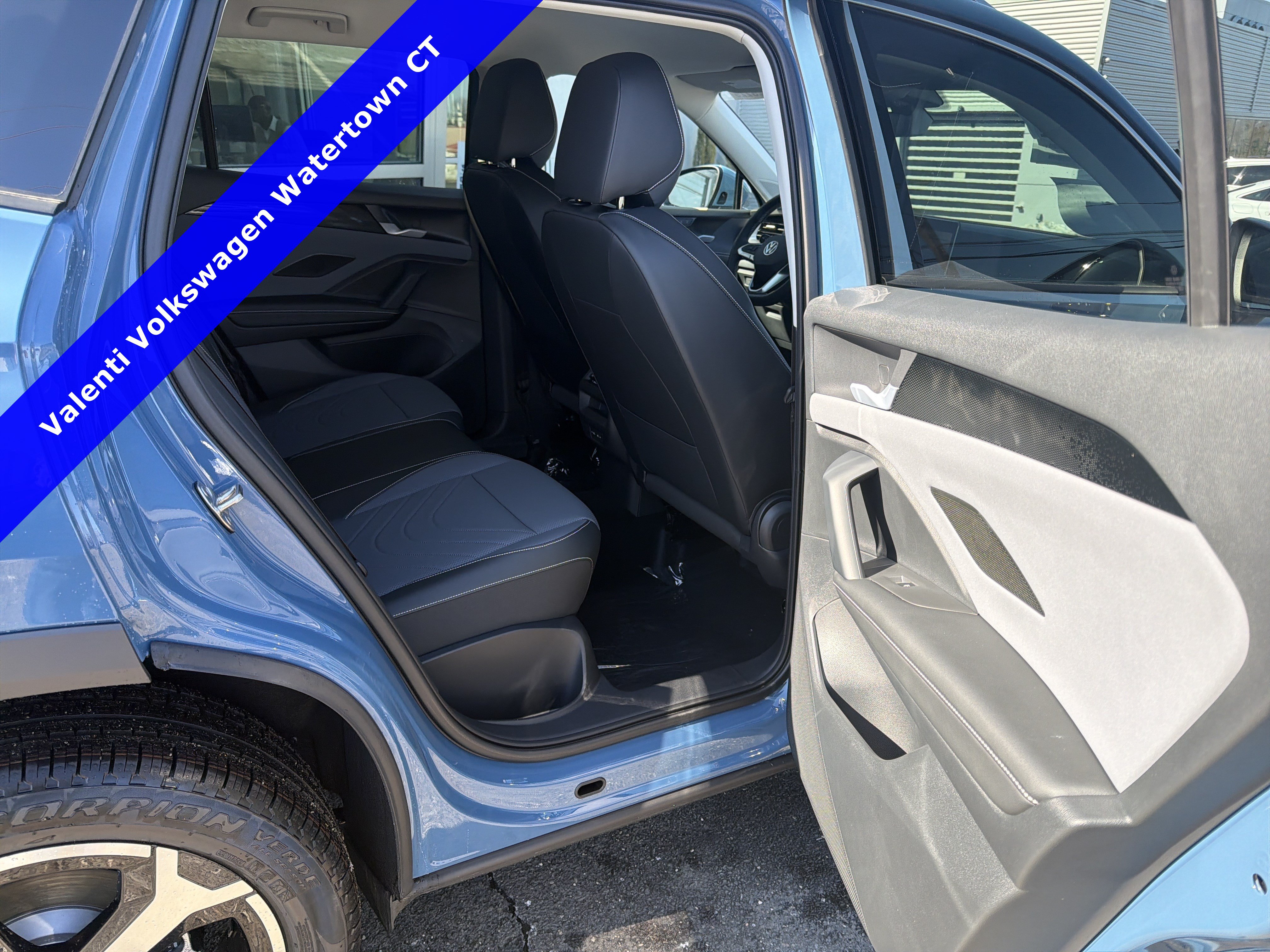 2026 Volkswagen Tiguan SE - Photo 17