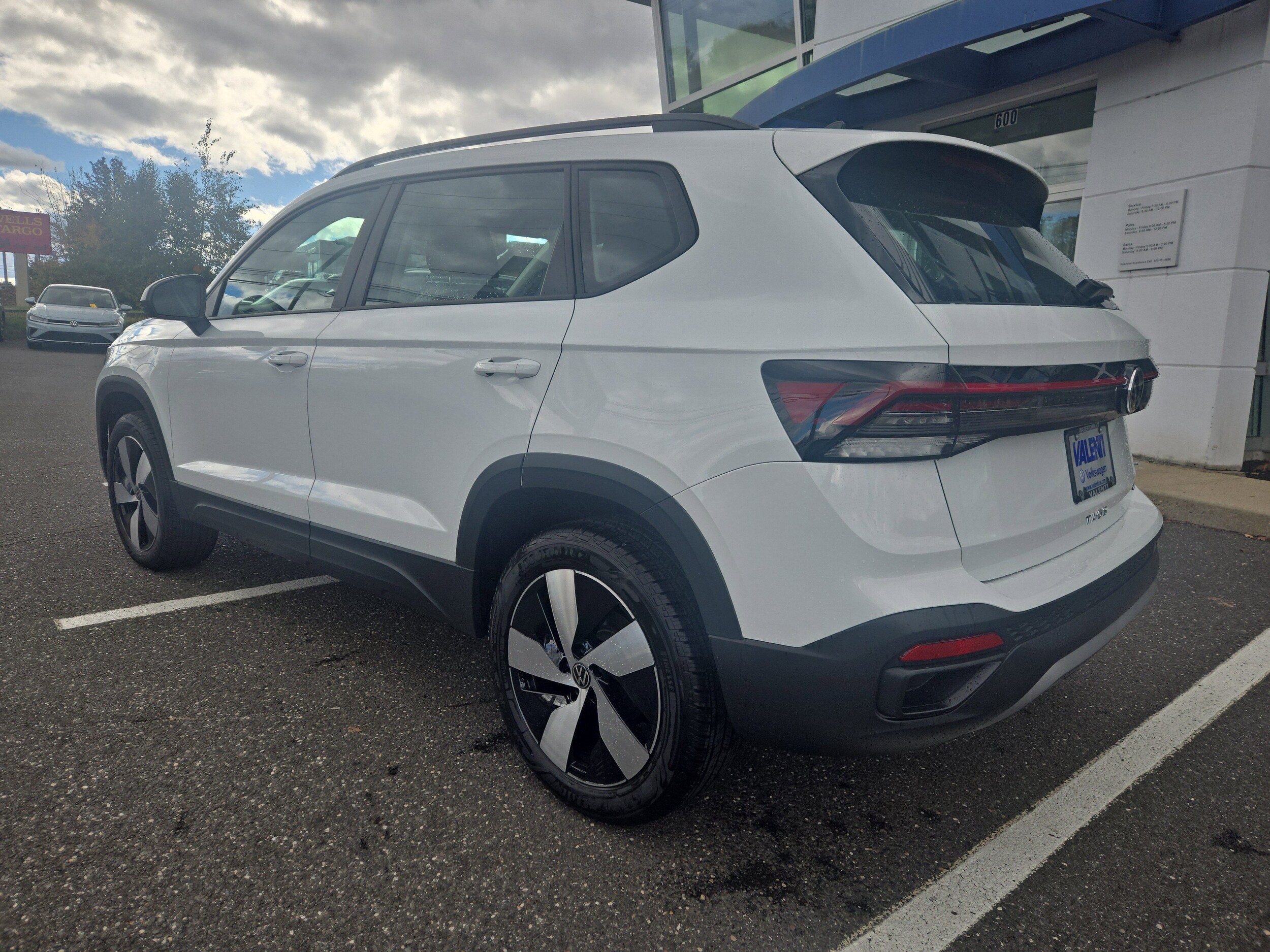 2025 Volkswagen Taos S photo 4