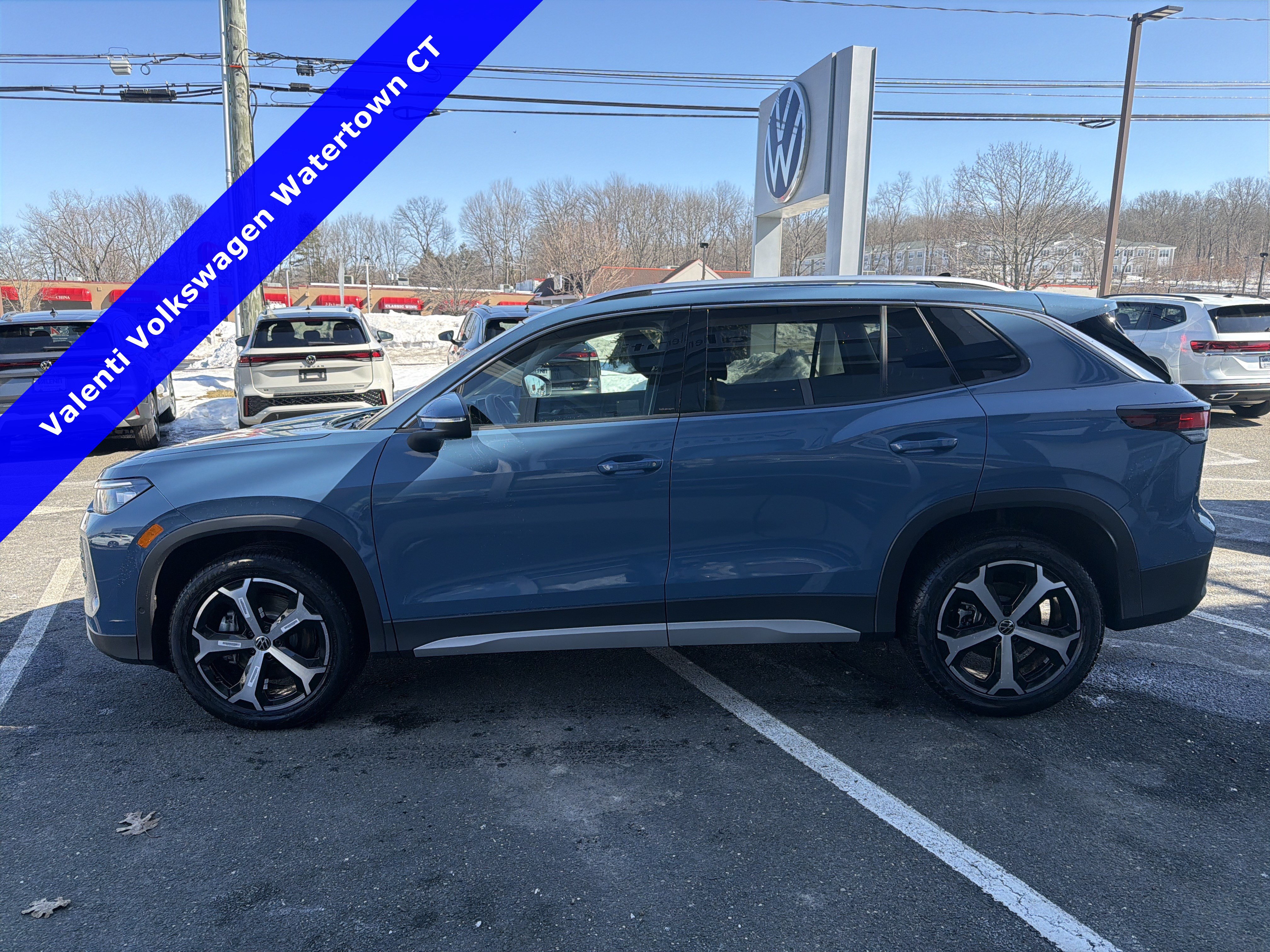 2026 Volkswagen Tiguan SE - Photo 3