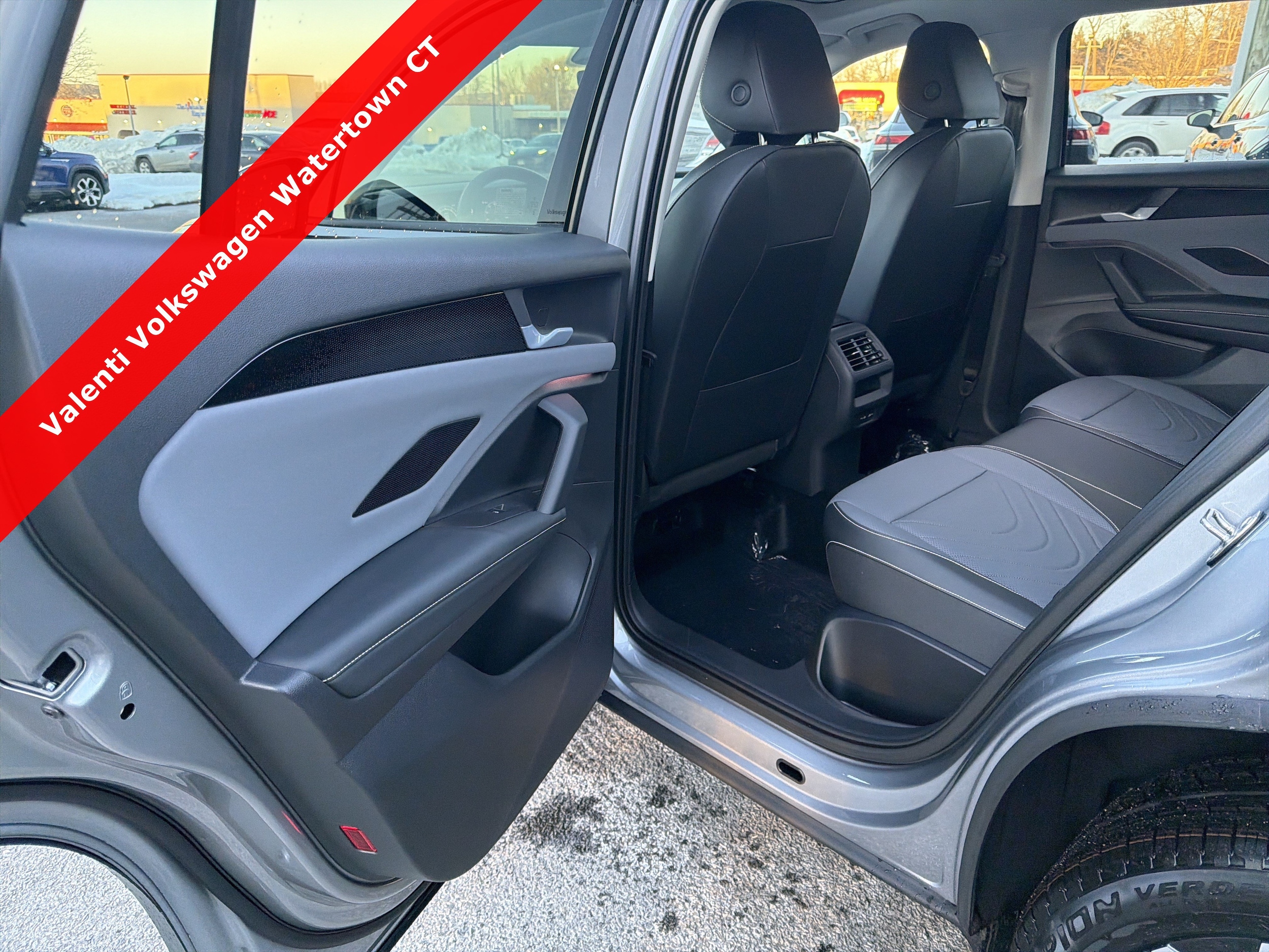 2026 Volkswagen Tiguan SE - Photo 21
