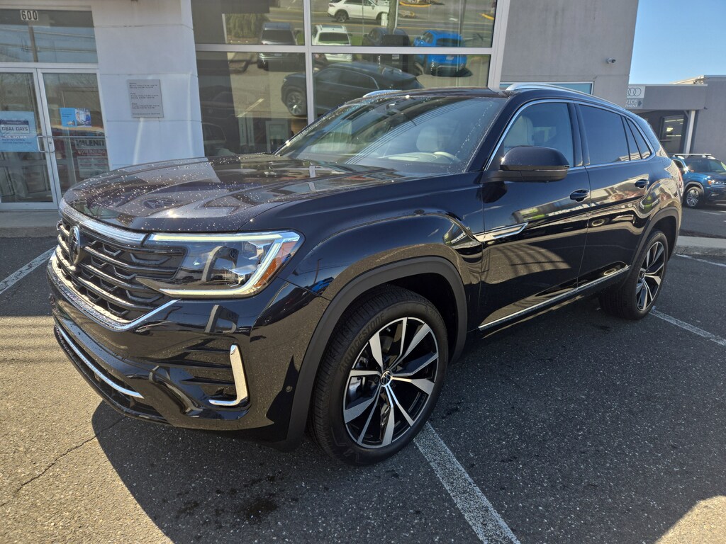 New 2025 Volkswagen Atlas Cross Sport 2.0T SEL Premium R-Line 2.0T SEL Premium R-Line 4MOTION