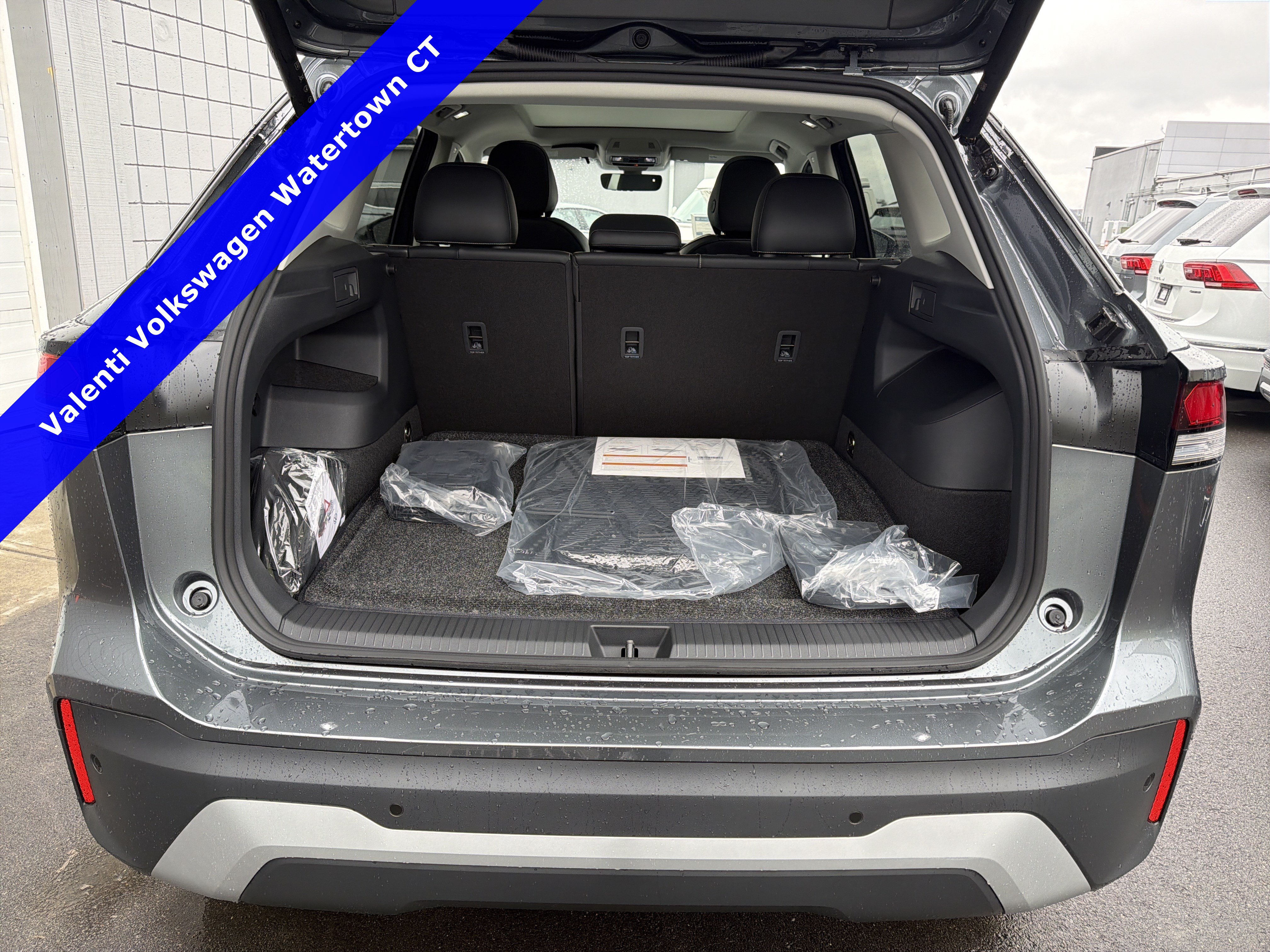 2026 Volkswagen Tiguan SE - Photo 9