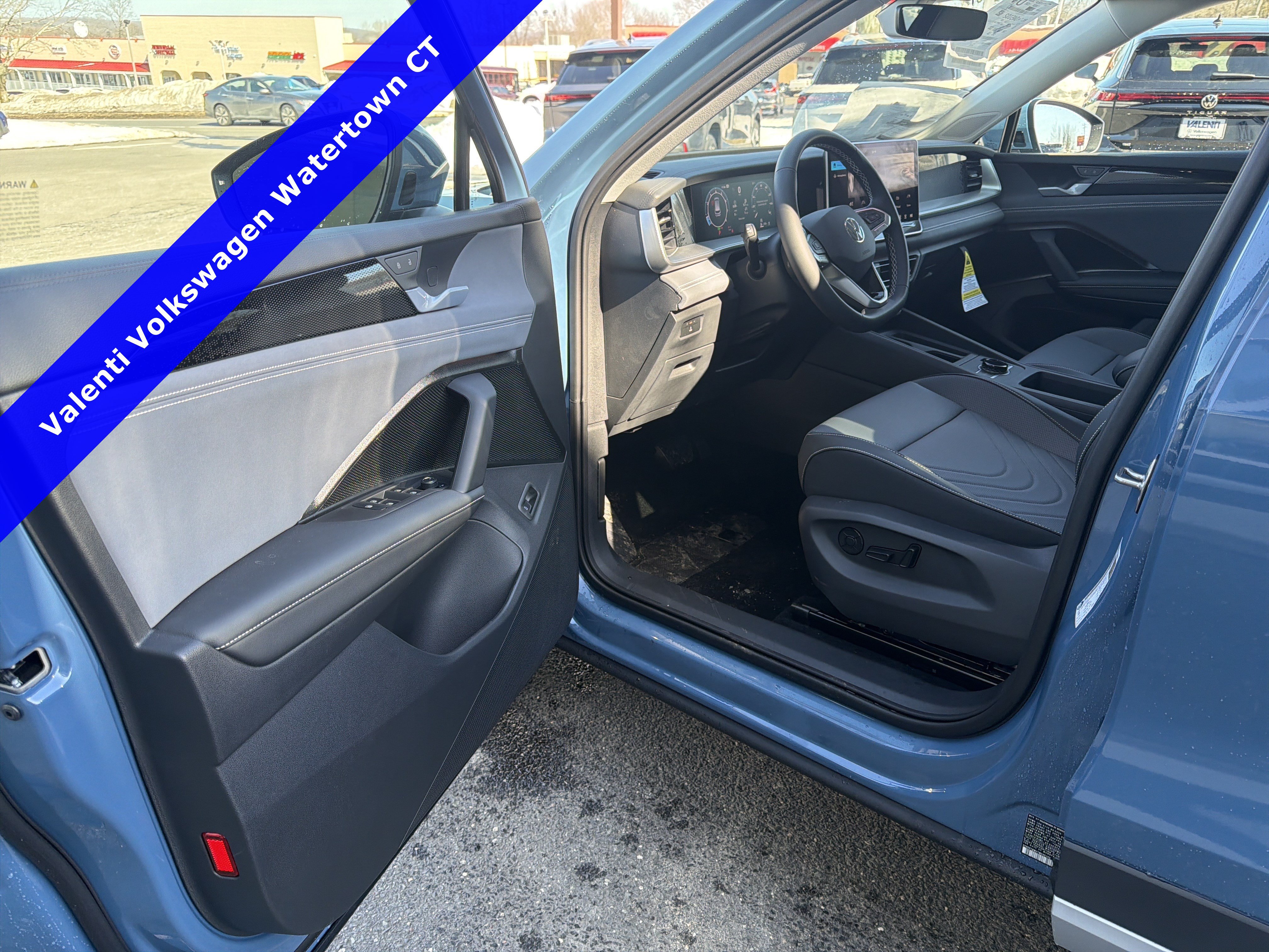2026 Volkswagen Tiguan SE - Photo 11