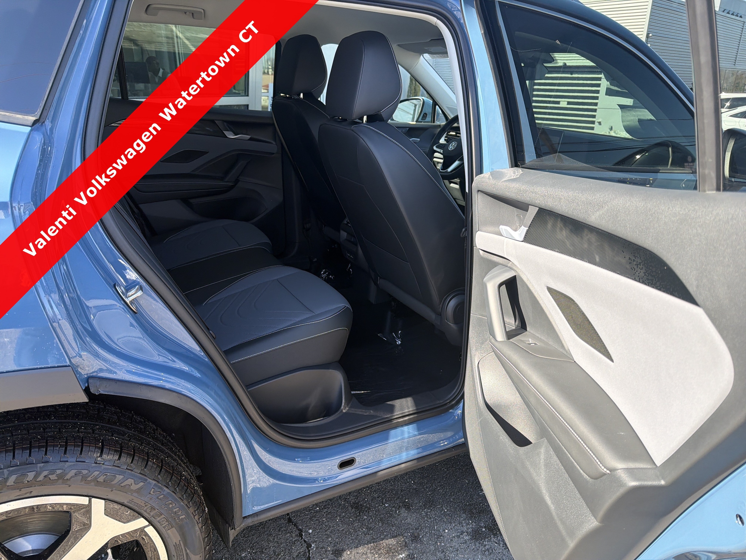2026 Volkswagen Tiguan SE - Photo 17