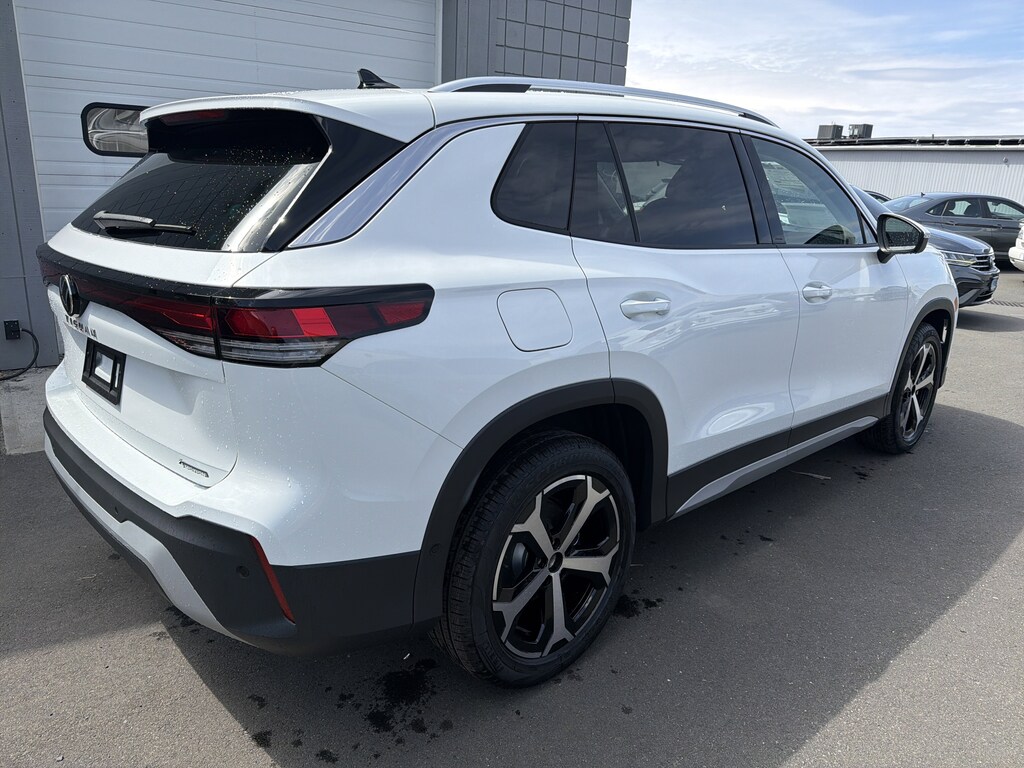 New 2026 Volkswagen Tiguan SE SE 4MOTION