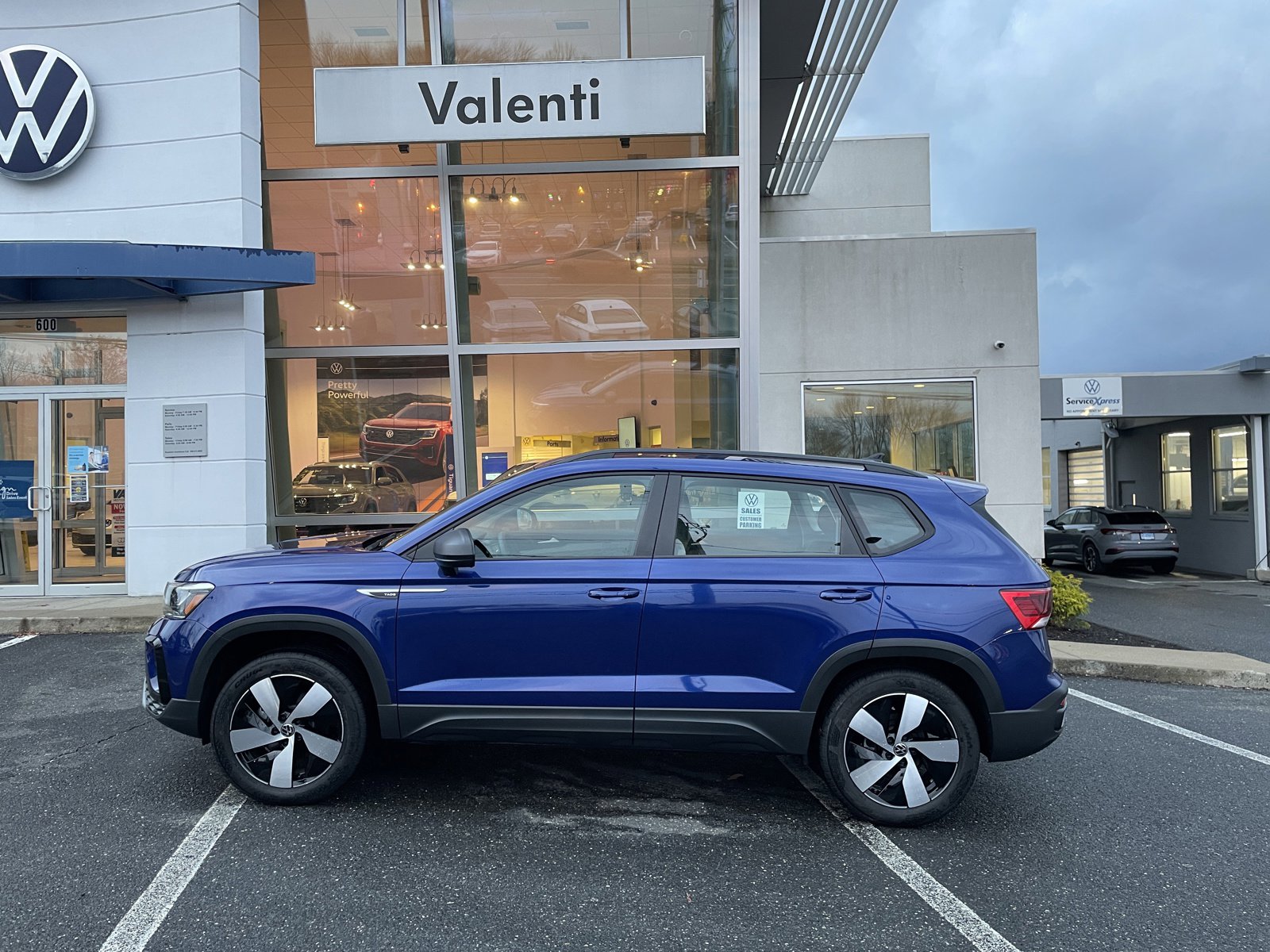 2024 Volkswagen Taos S photo 4