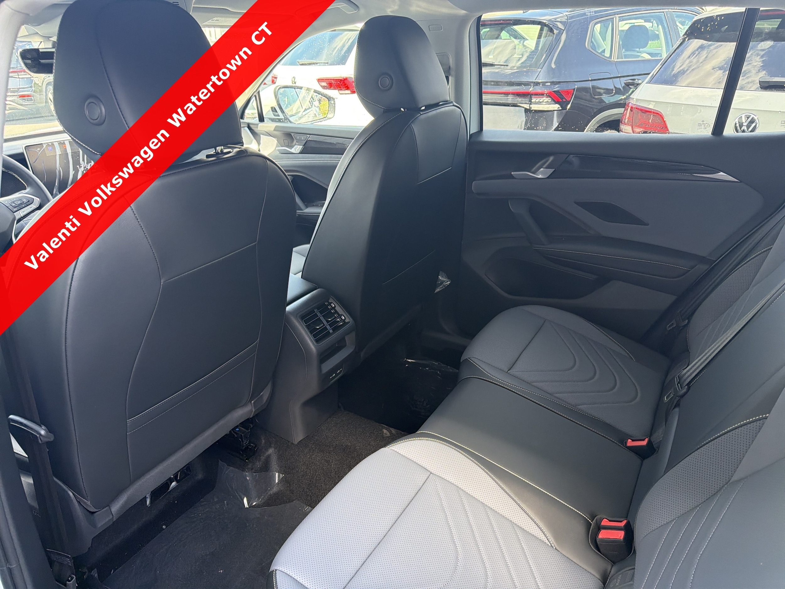 2026 Volkswagen Tiguan SE - Photo 15