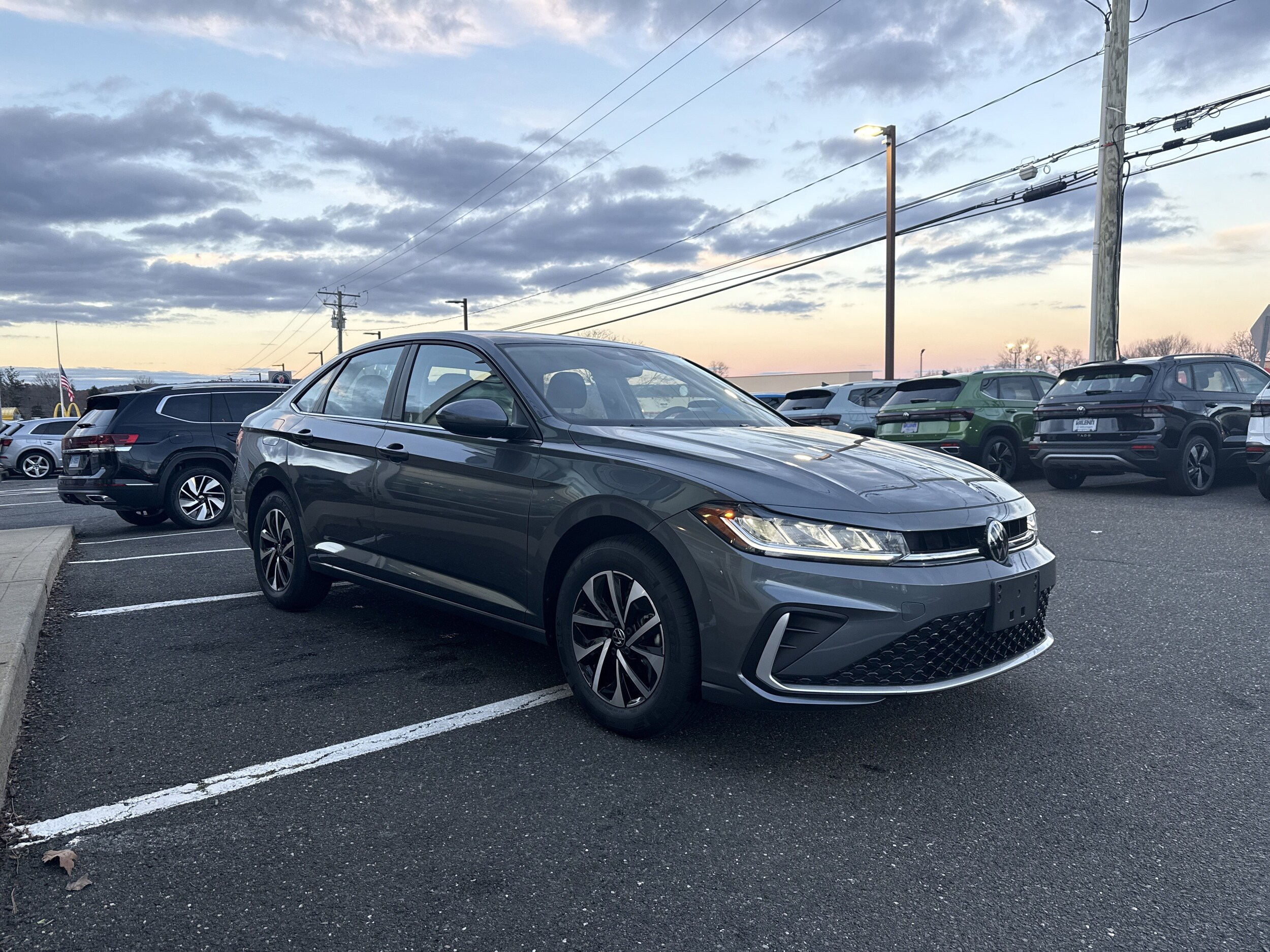 2025 Volkswagen Jetta 1.5T S photo 2