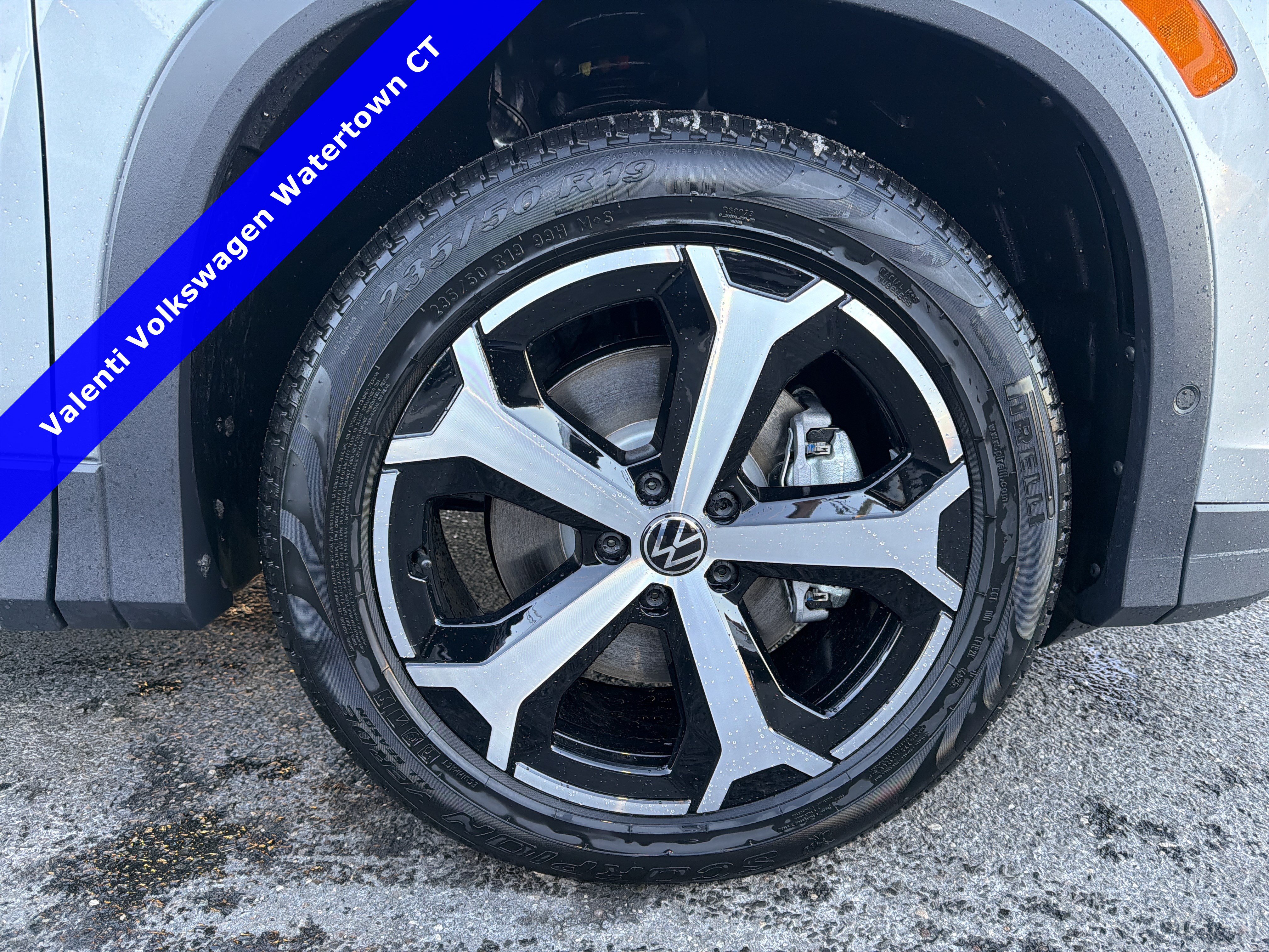 2026 Volkswagen Tiguan SE - Photo 18
