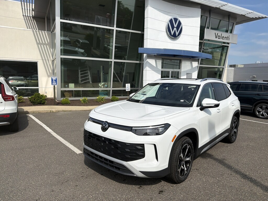 New 2026 Volkswagen Tiguan SE SE 4MOTION