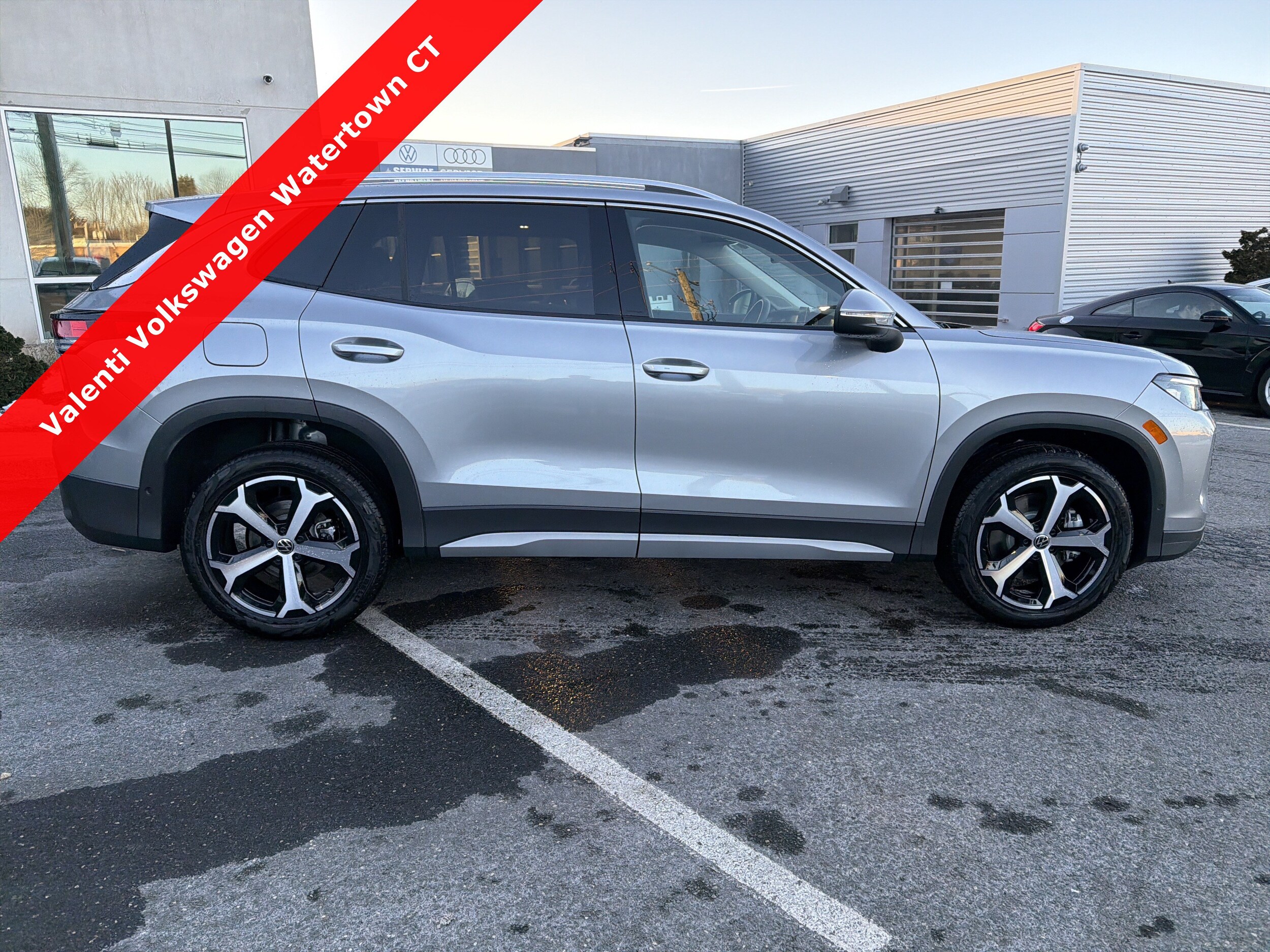 2026 Volkswagen Tiguan SE - Photo 12