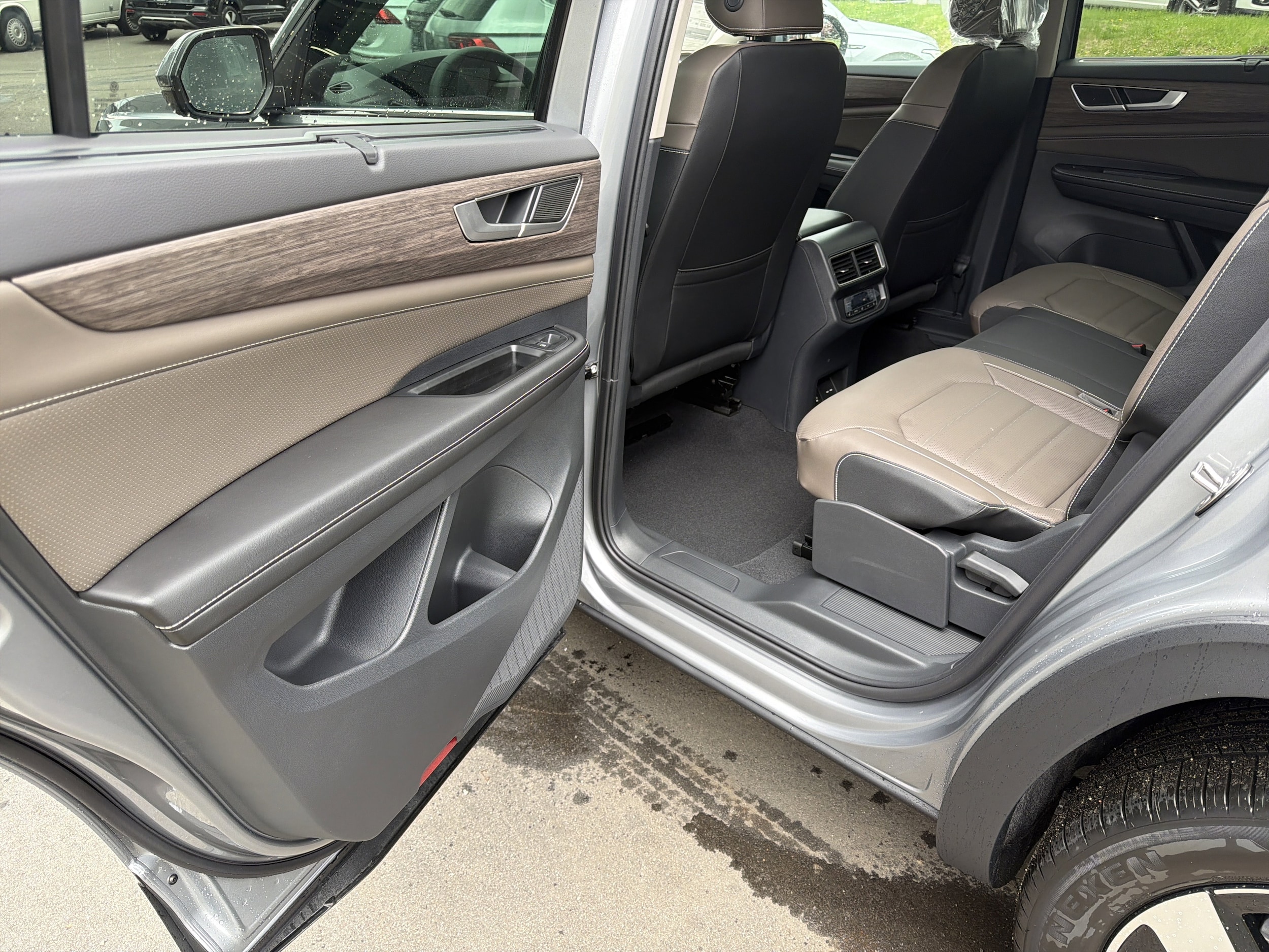 2026 Volkswagen Atlas SEL - Photo 18