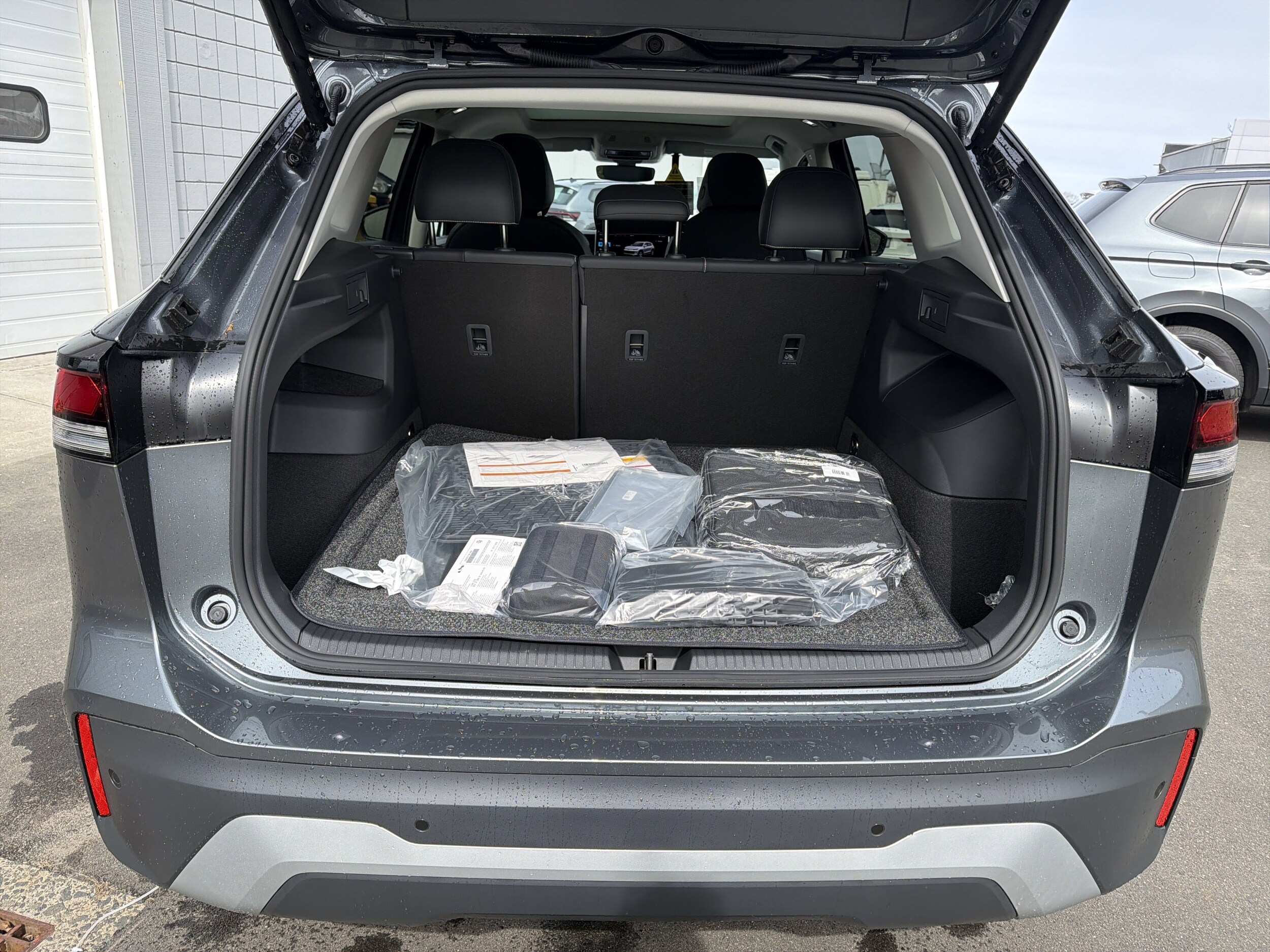 2026 Volkswagen Tiguan SE - Photo 16
