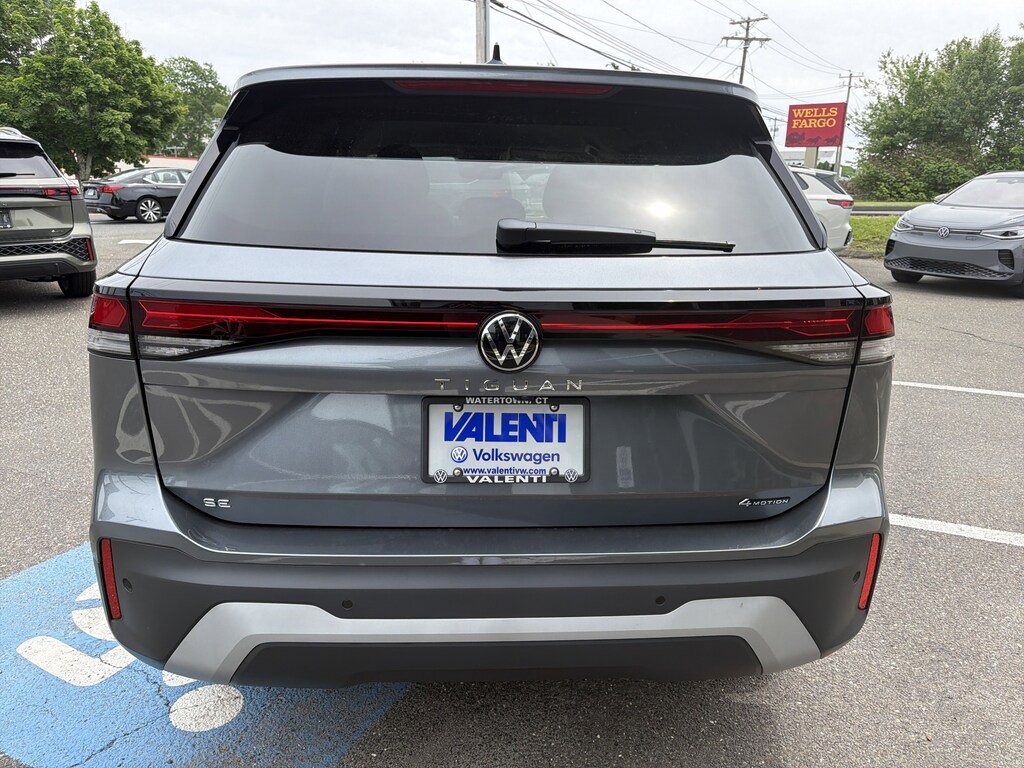 New 2026 Volkswagen Tiguan SE SE 4MOTION