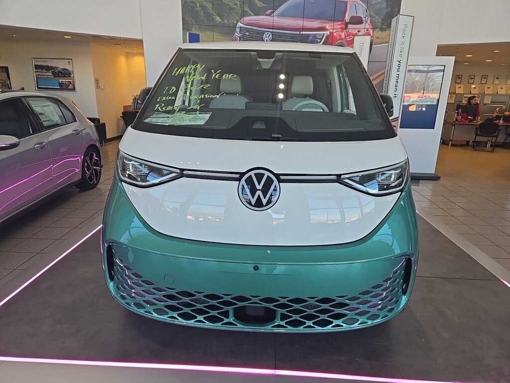 New 2025 Volkswagen ID. Buzz 1st Edition 1st Edition 4MOTION w/Two-Tone