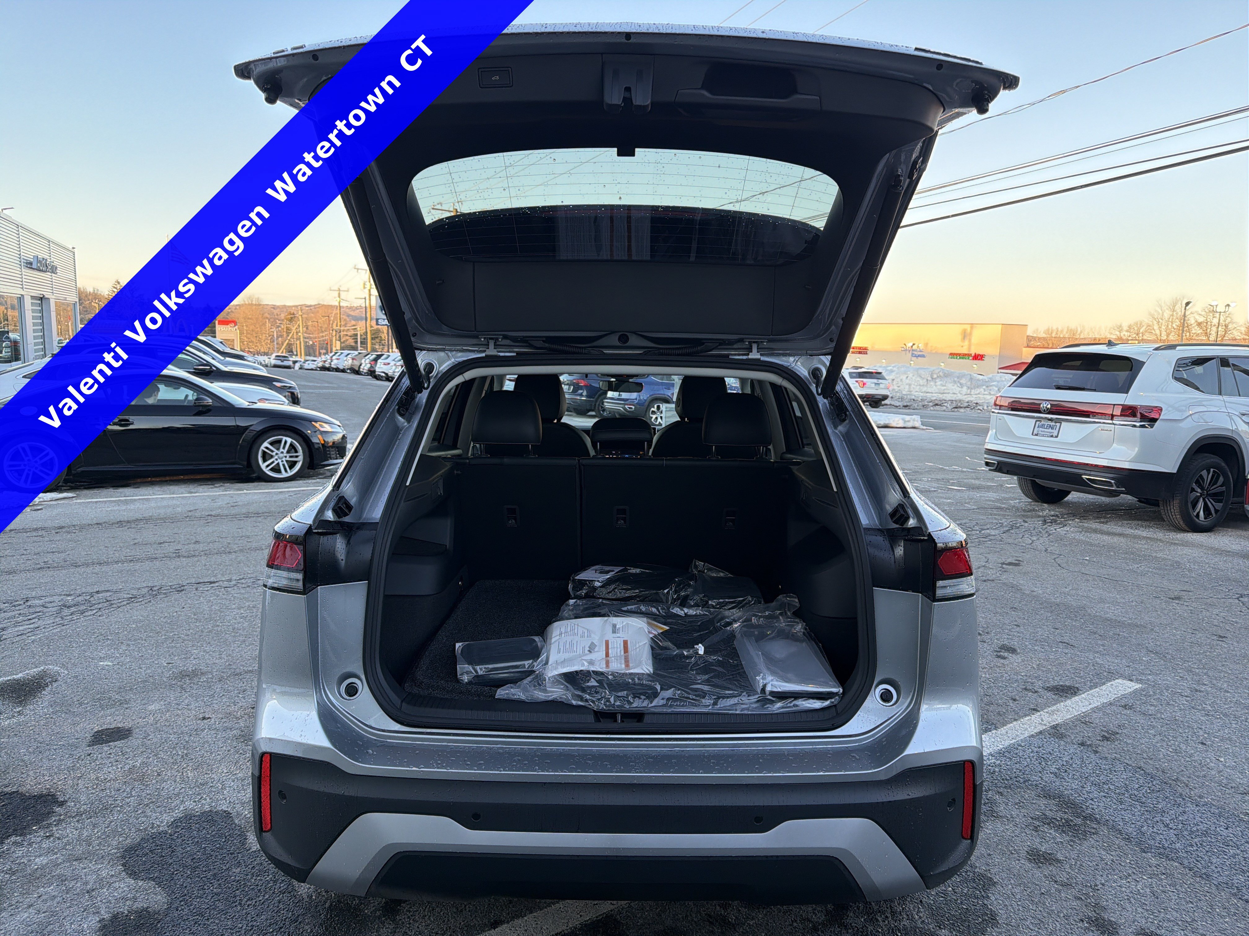 2026 Volkswagen Tiguan SE - Photo 19
