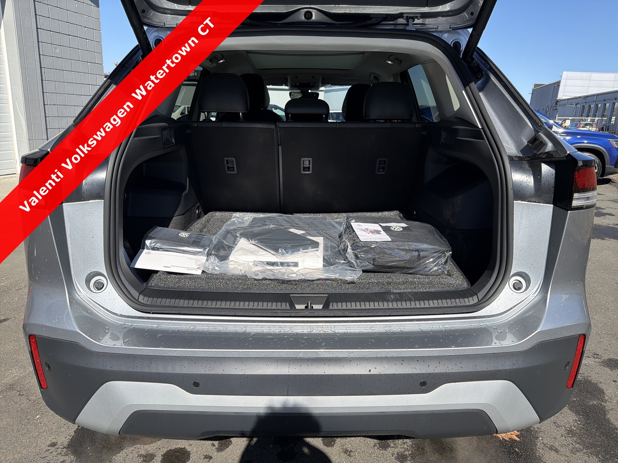 2026 Volkswagen Tiguan SE - Photo 7