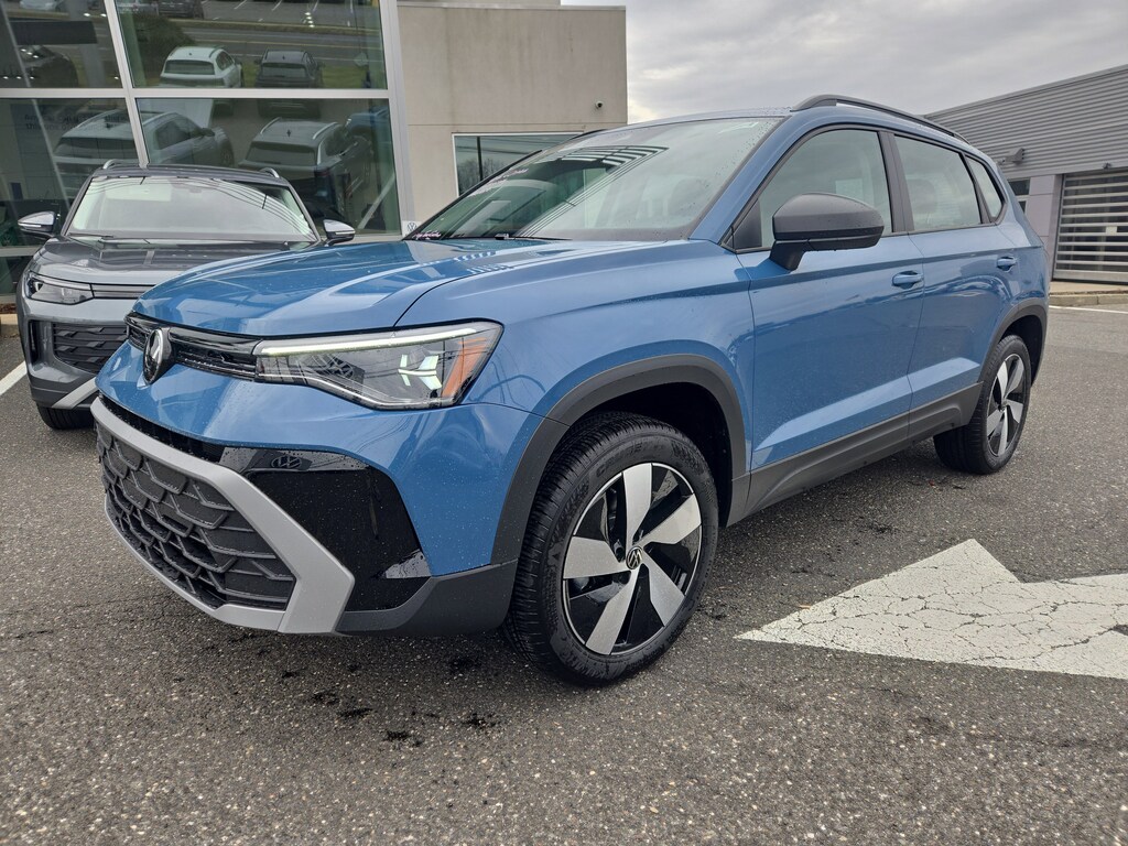 New 2025 Volkswagen Taos S S 4MOTION