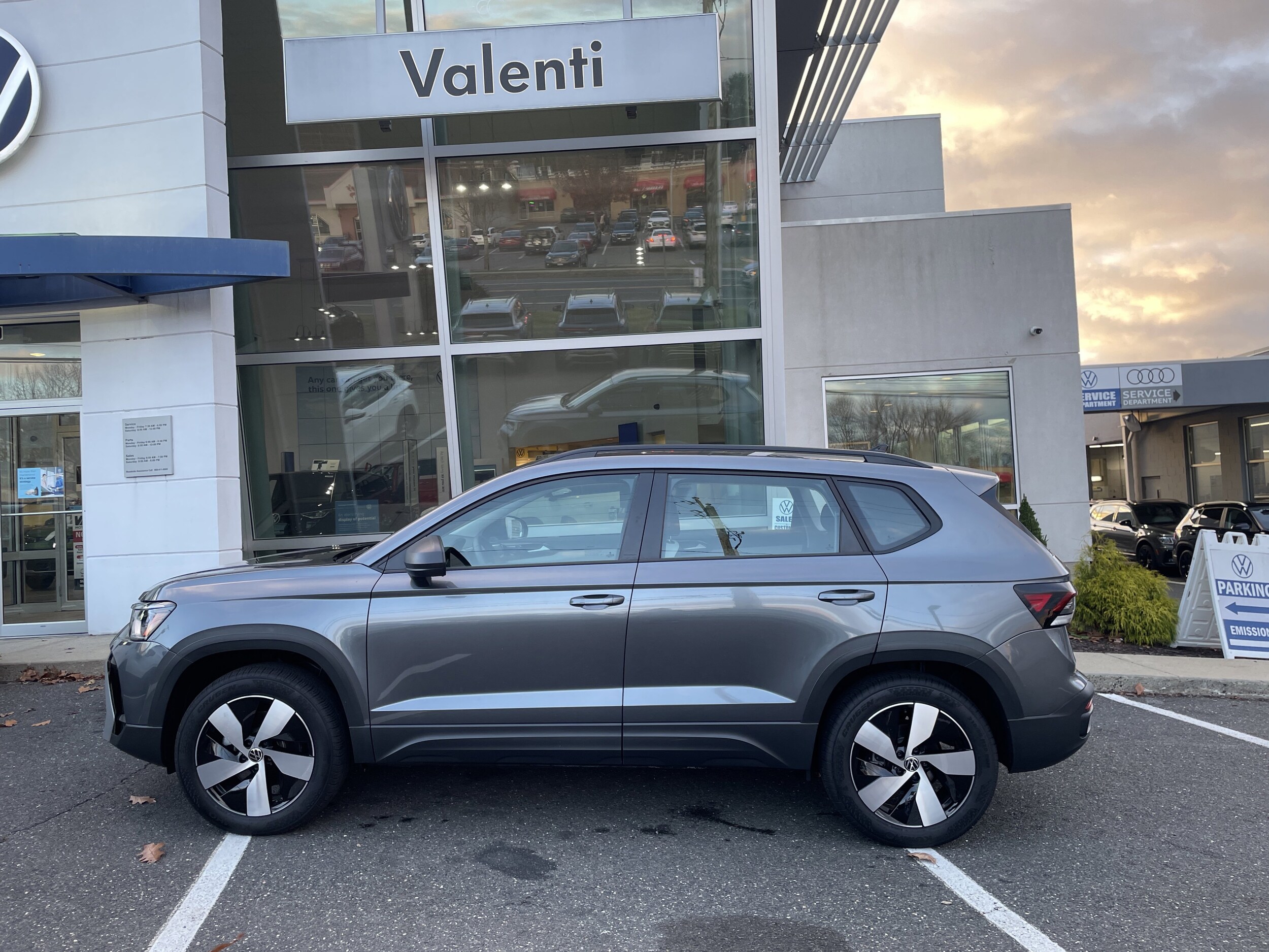 2025 Volkswagen Taos S photo 2