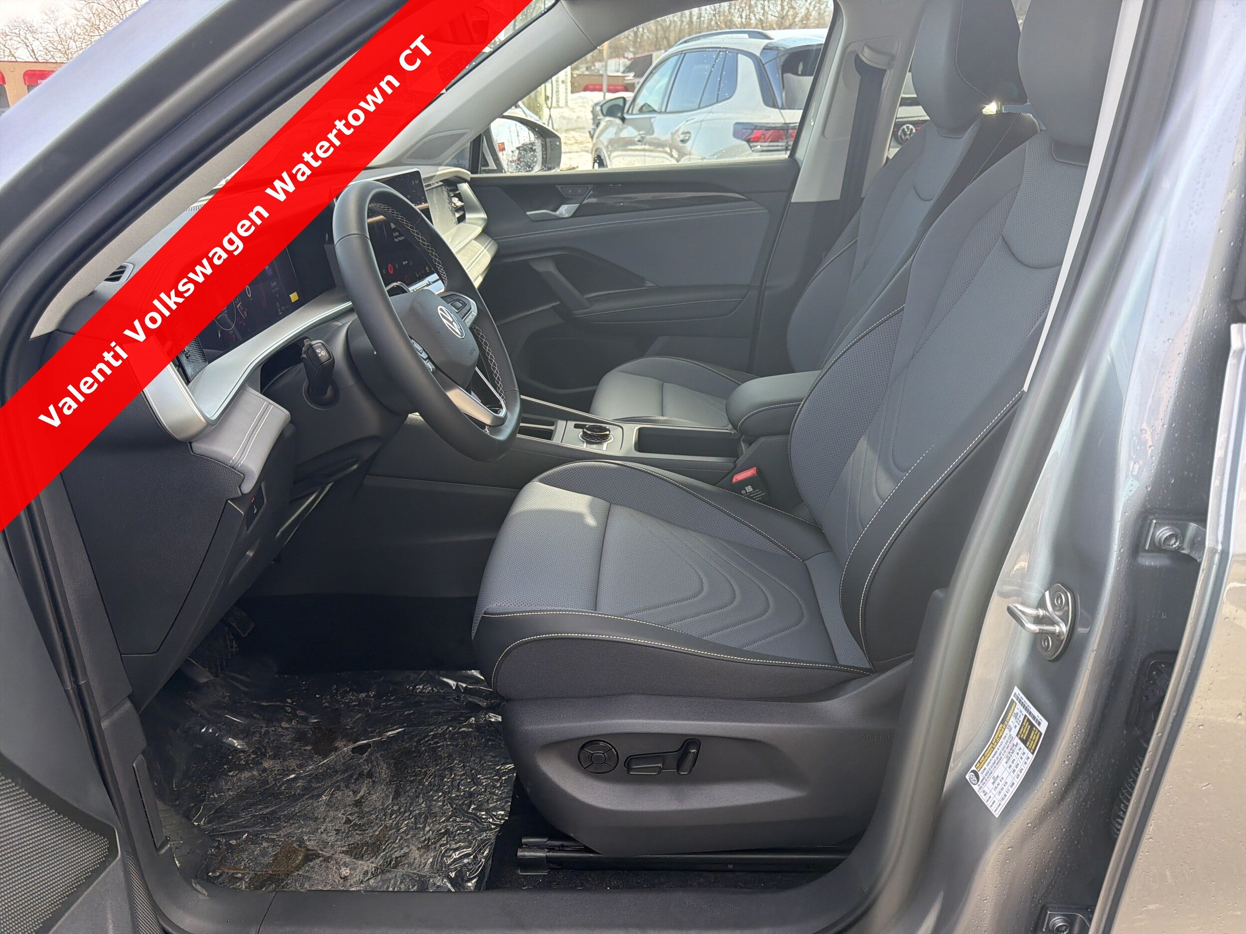 2026 Volkswagen Tiguan SE - Photo 19
