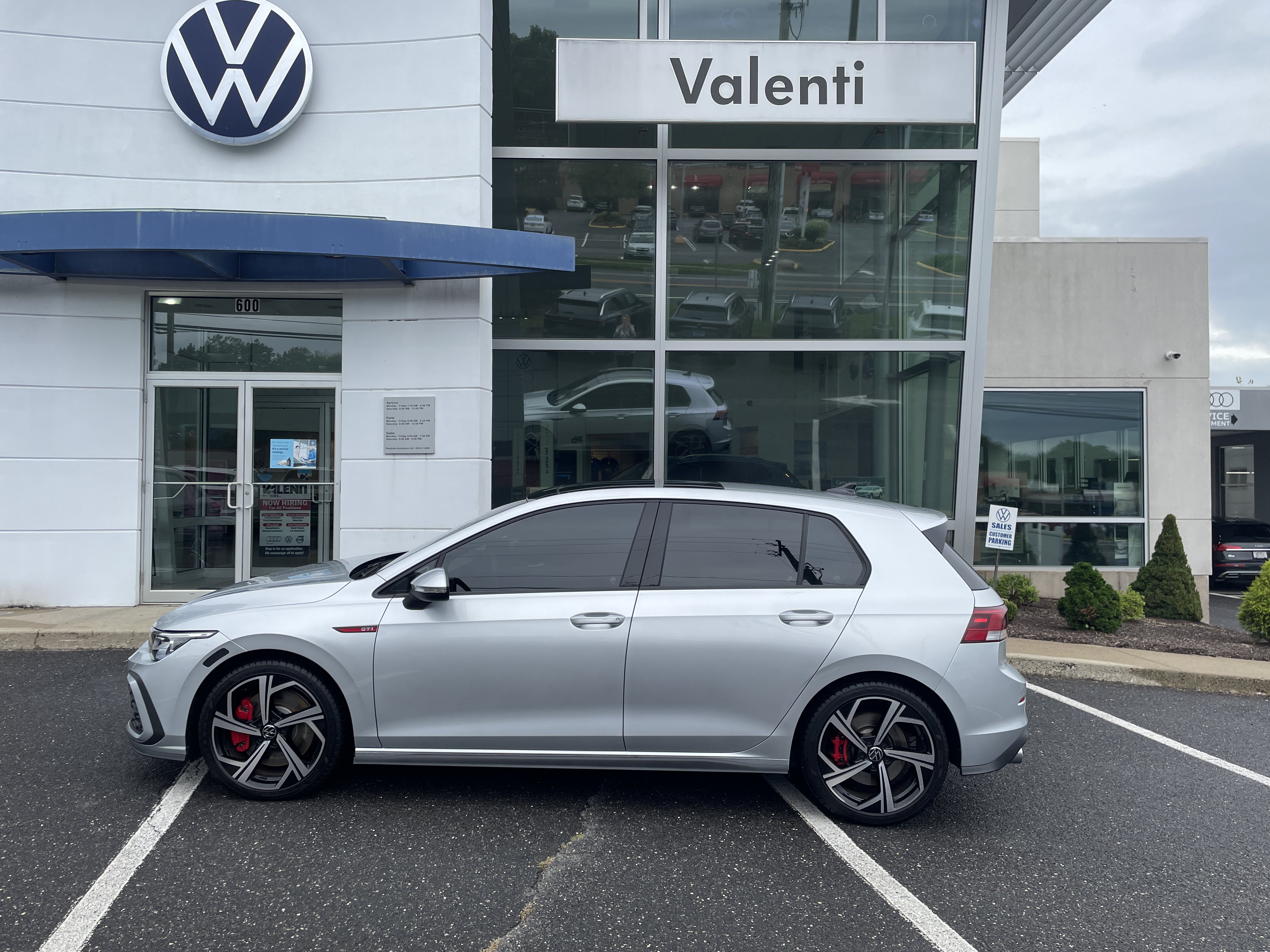 Certified 2024 Volkswagen Golf GTI SE Hatchback