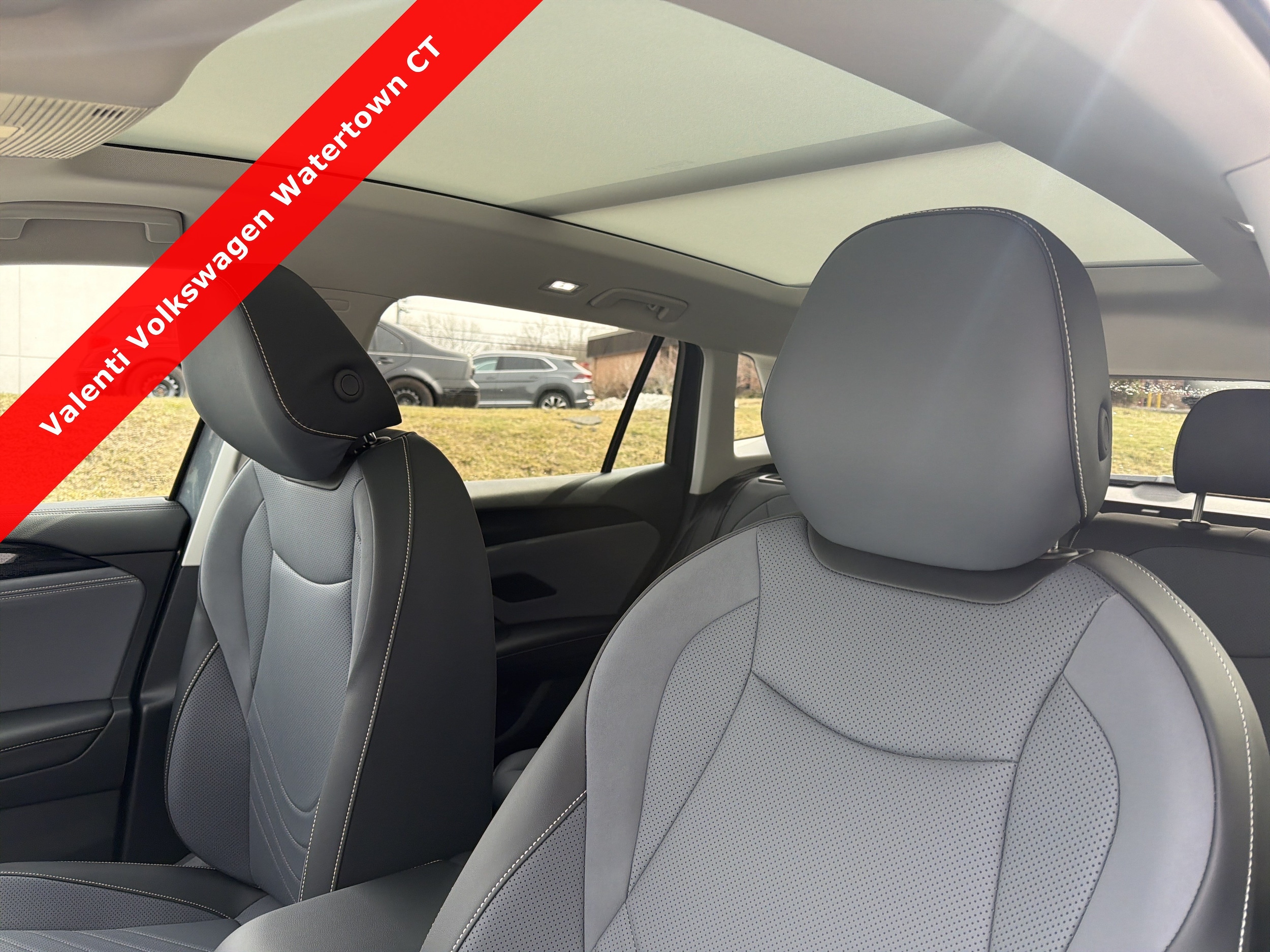 2026 Volkswagen Tiguan SE - Photo 17