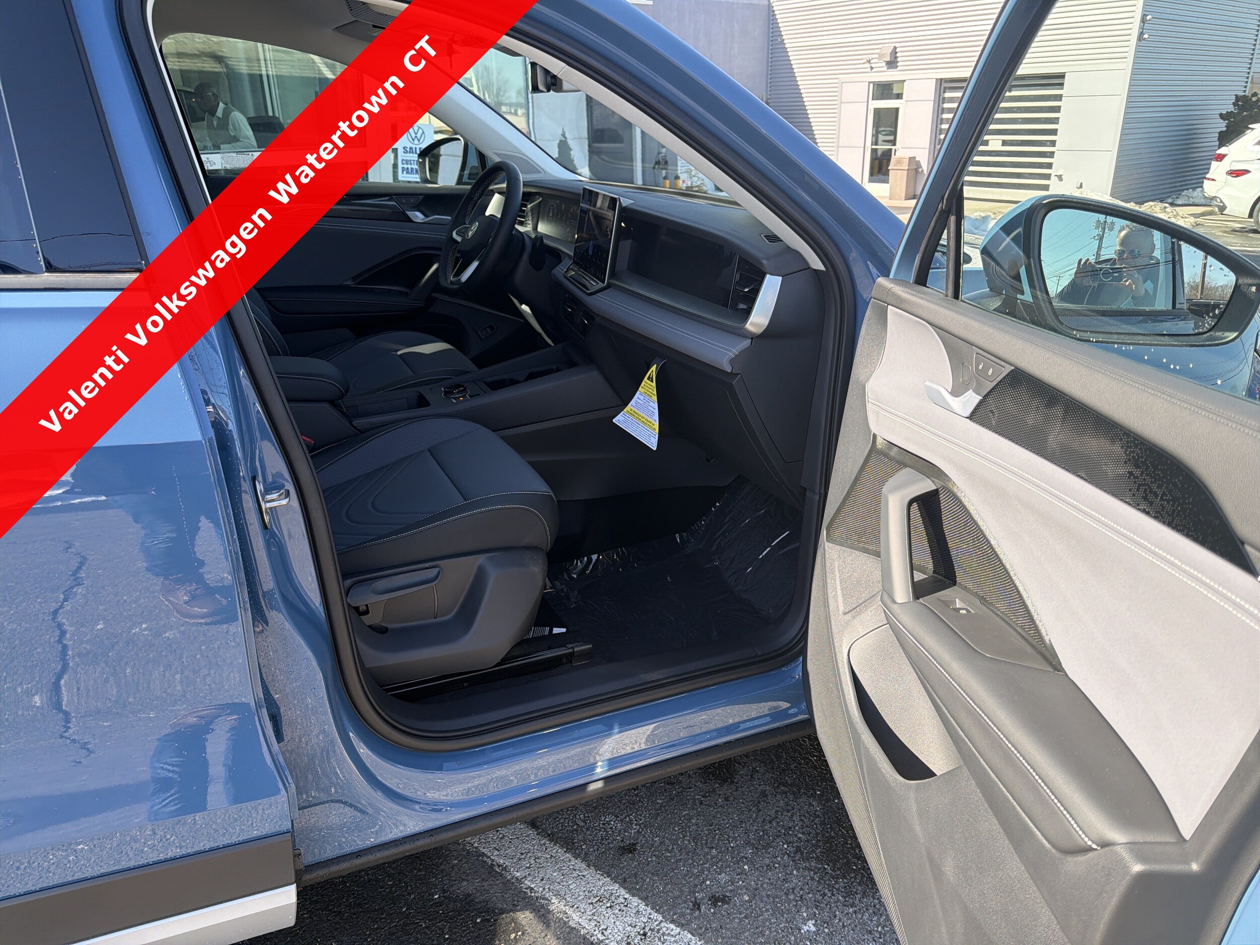 2026 Volkswagen Tiguan SE - Photo 18