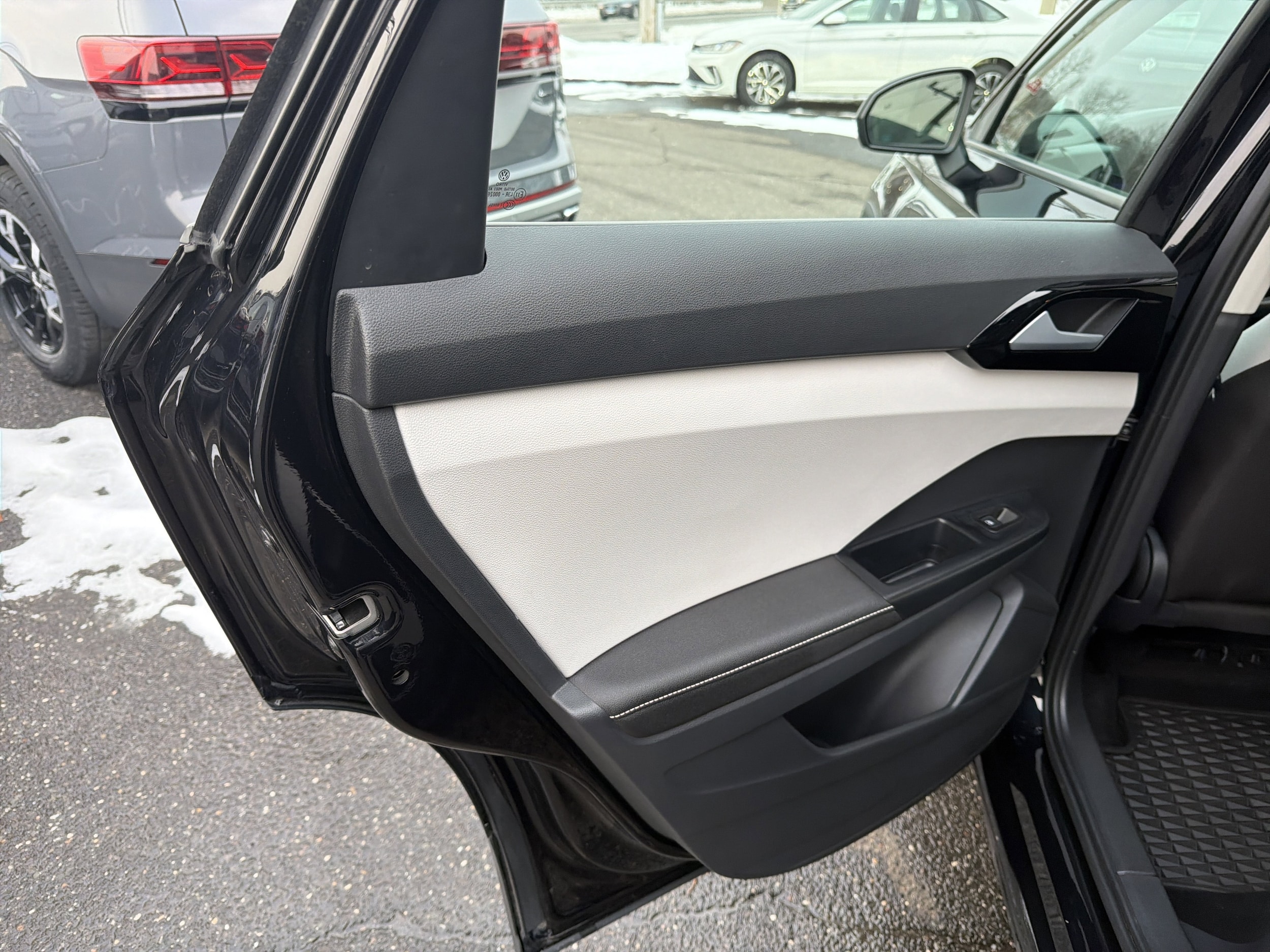 2025 Volkswagen Taos S - Photo 13