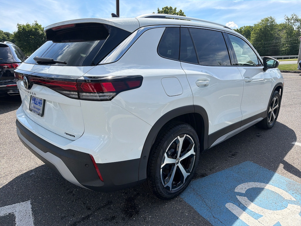 New 2026 Volkswagen Tiguan SE SE 4MOTION