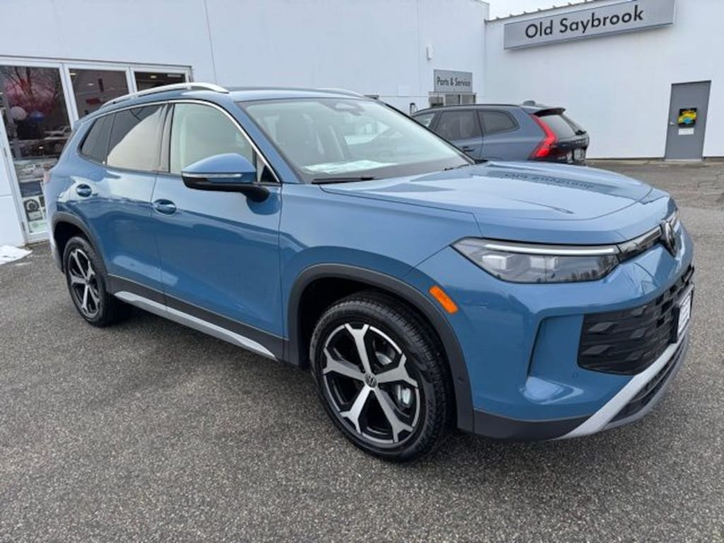 New 2026 Volkswagen Tiguan 2.0T SE SUV