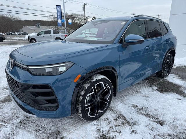 2026 Volkswagen Tiguan SEL R-LINE TURBO's photo