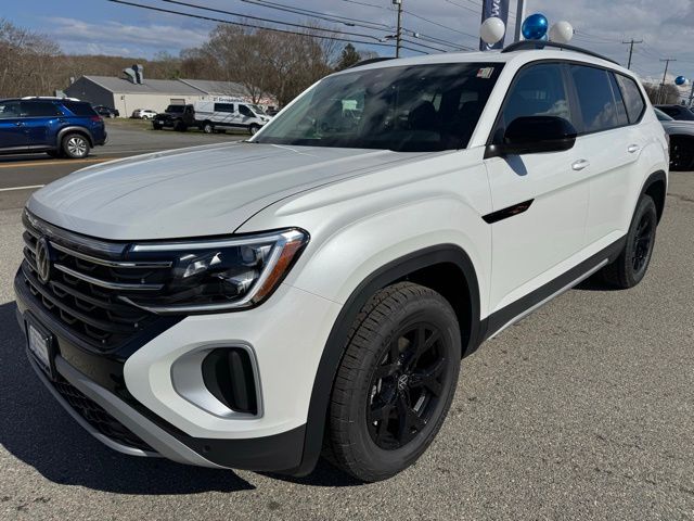 2026 Volkswagen Atlas 2.0T Atlas Peak Edition 4MOTION's photo
