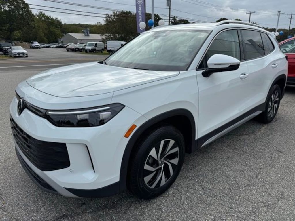 New 2025 Volkswagen Tiguan 2.0T S SUV