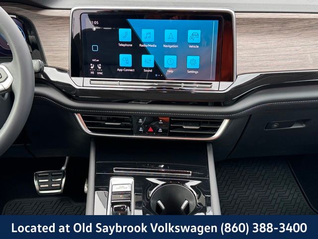 2025 Volkswagen Atlas SEL Premium R-Line - Photo 16