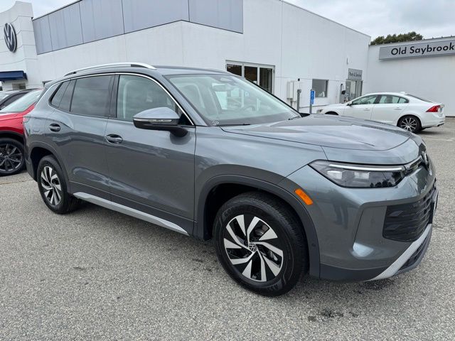 2025 Volkswagen Tiguan S photo 3
