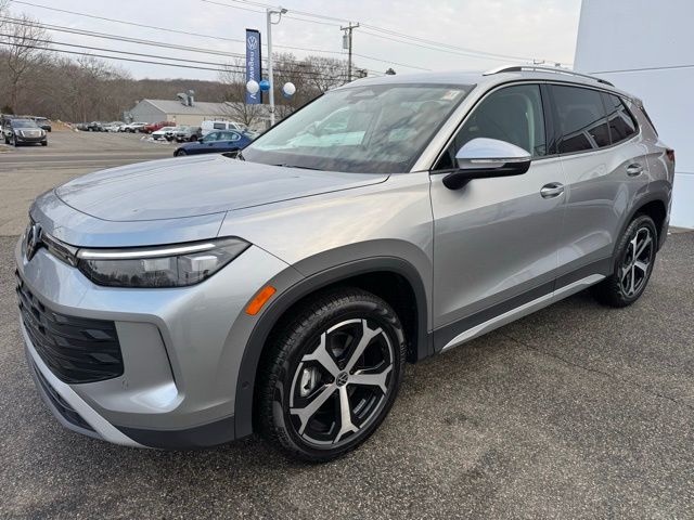 2026 Volkswagen Tiguan SE's photo