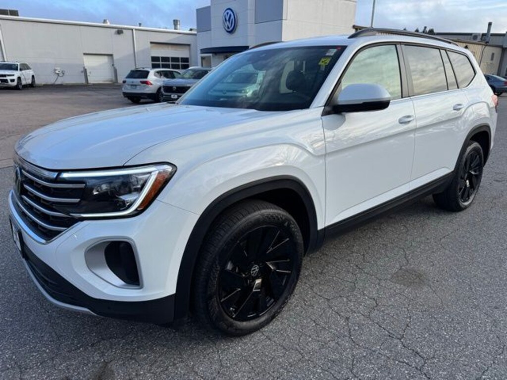 New 2025 Volkswagen Atlas 2.0T SE w/Technology SUV