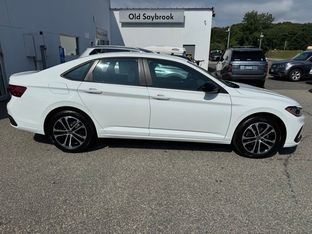 2025 Volkswagen Jetta 1.5T Sport photo 4